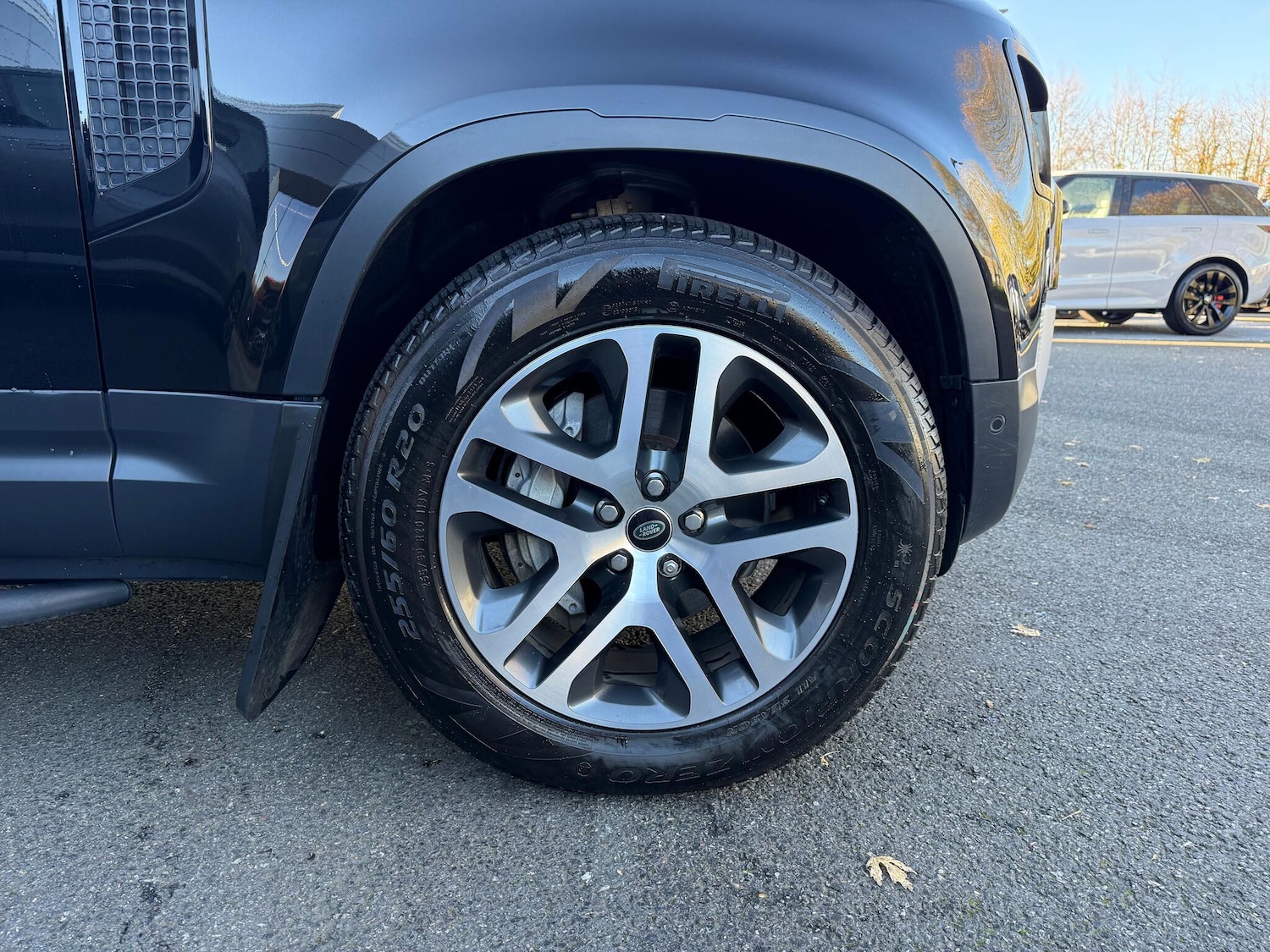 Used Land Rover Defender 2023 for sale - 76645762: Photo 22