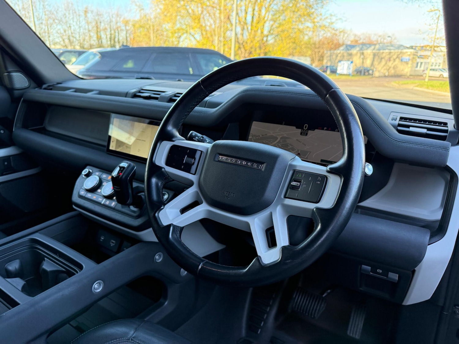 Used Land Rover Defender 2023 for sale - 76645762: Photo 31