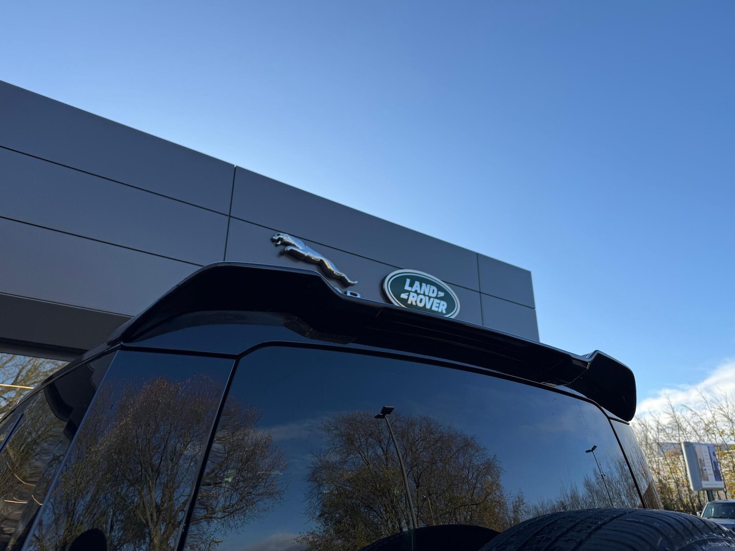 Used Land Rover Defender 2023 for sale - 76645762: Photo 32