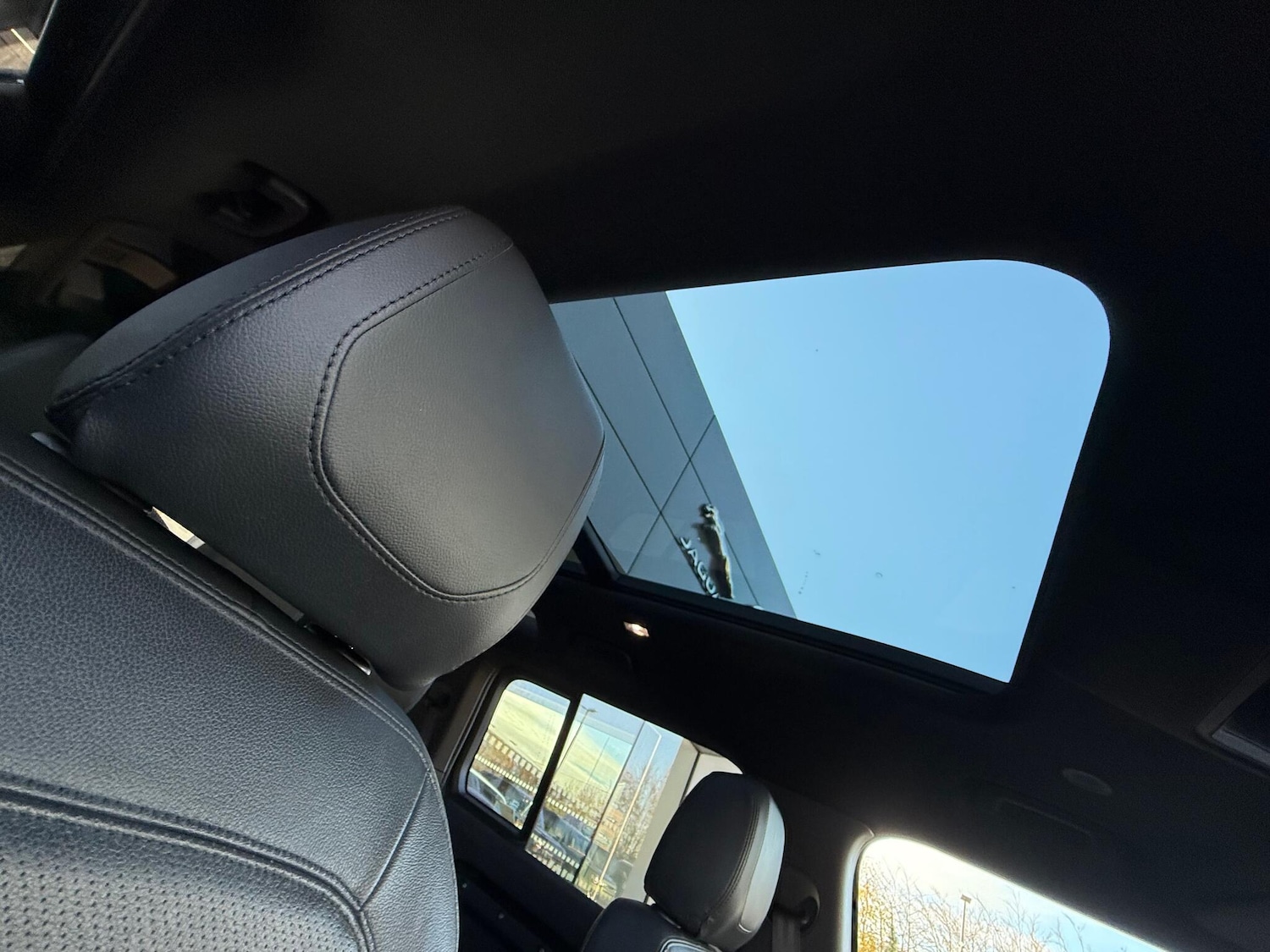 Used Land Rover Defender 2023 for sale - 76645762: Photo 39