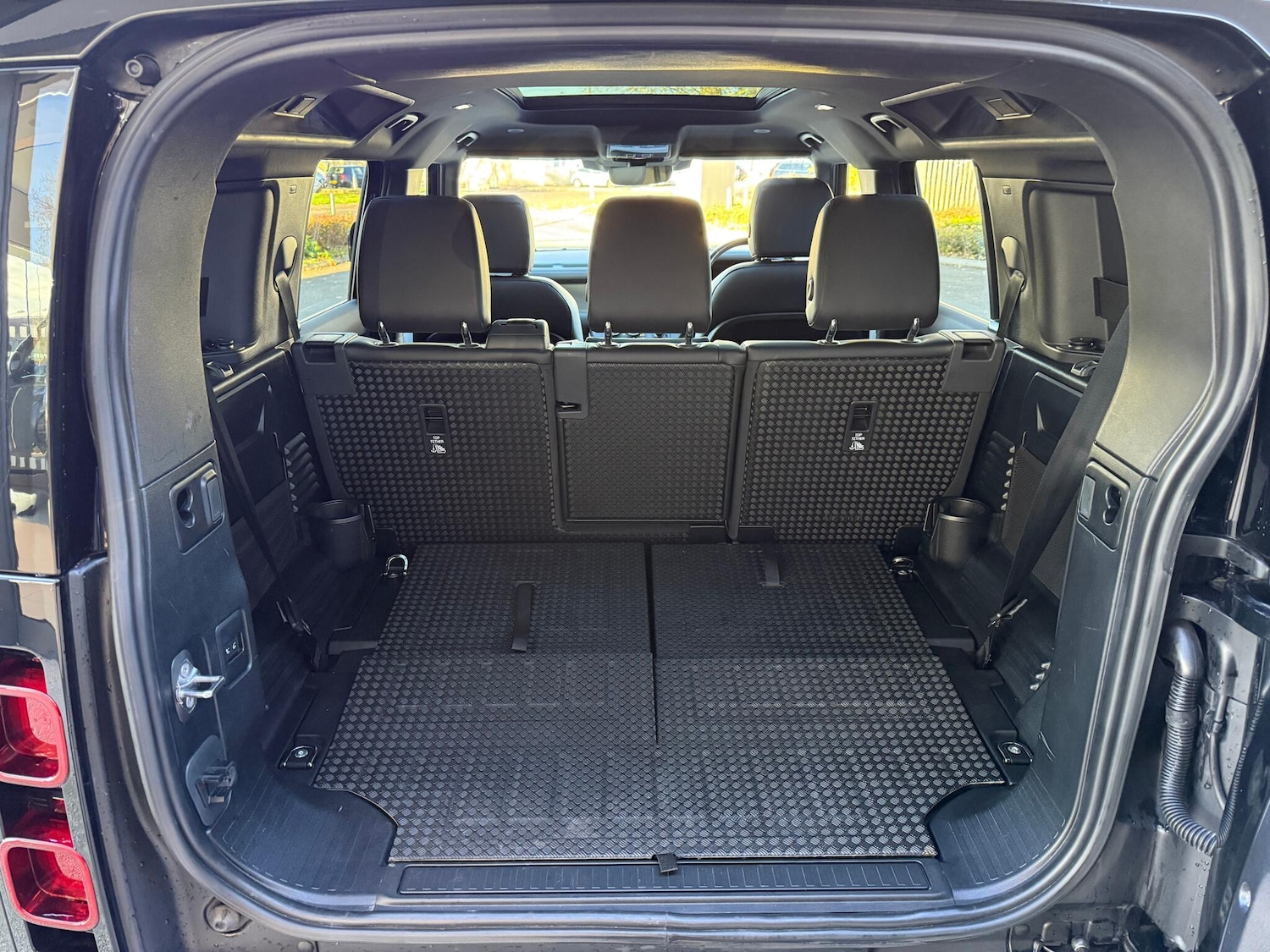 Used Land Rover Defender 2023 for sale - 76645762: Photo 42