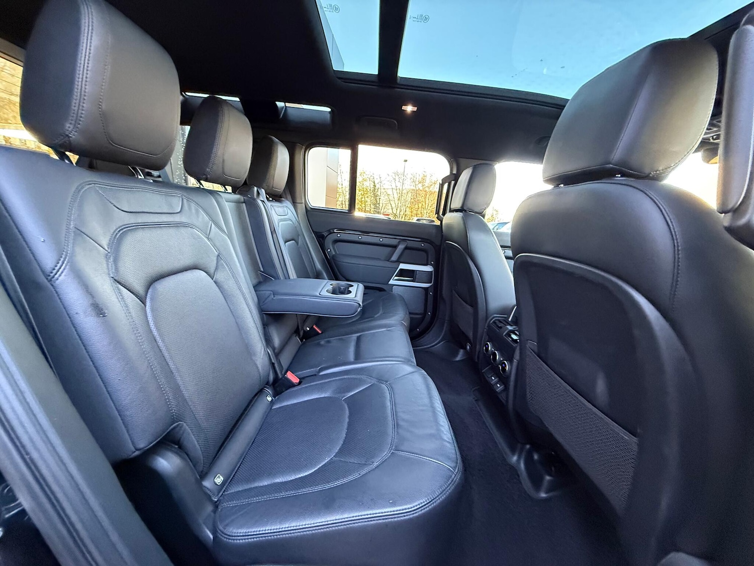 Used Land Rover Defender 2023 for sale - 76645762: Photo 43