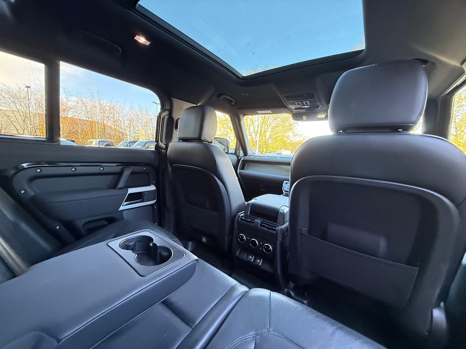 Used Land Rover Defender 2023 for sale - 76645762: Photo 45