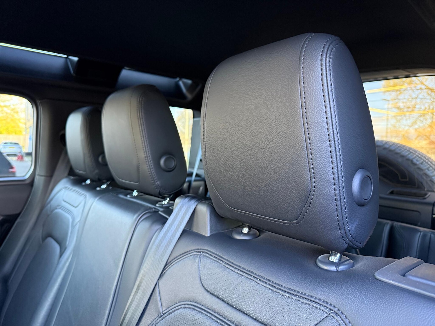 Used Land Rover Defender 2023 for sale - 76645762: Photo 50