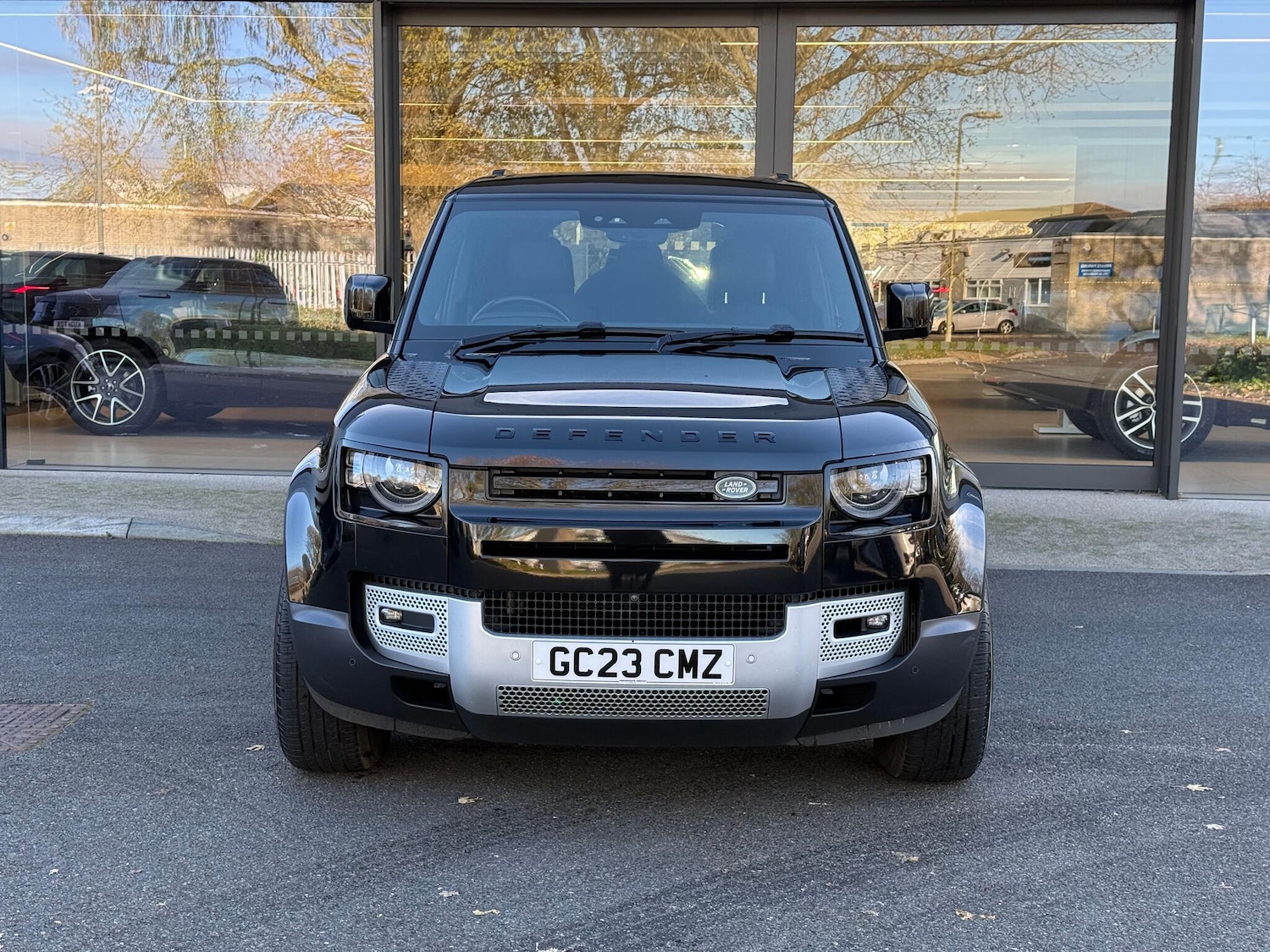 Used Land Rover Defender 2023 for sale - 76645762: Photo 8