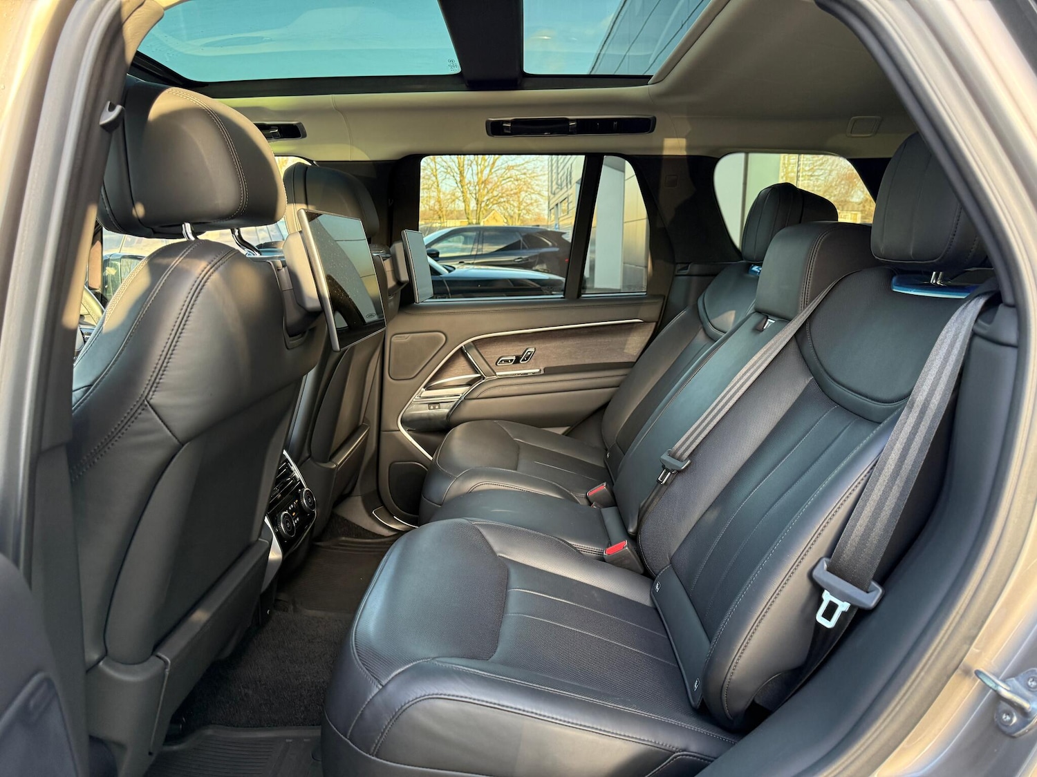 Used Land Rover Range Rover 2023 for sale - 77016178: Photo 53