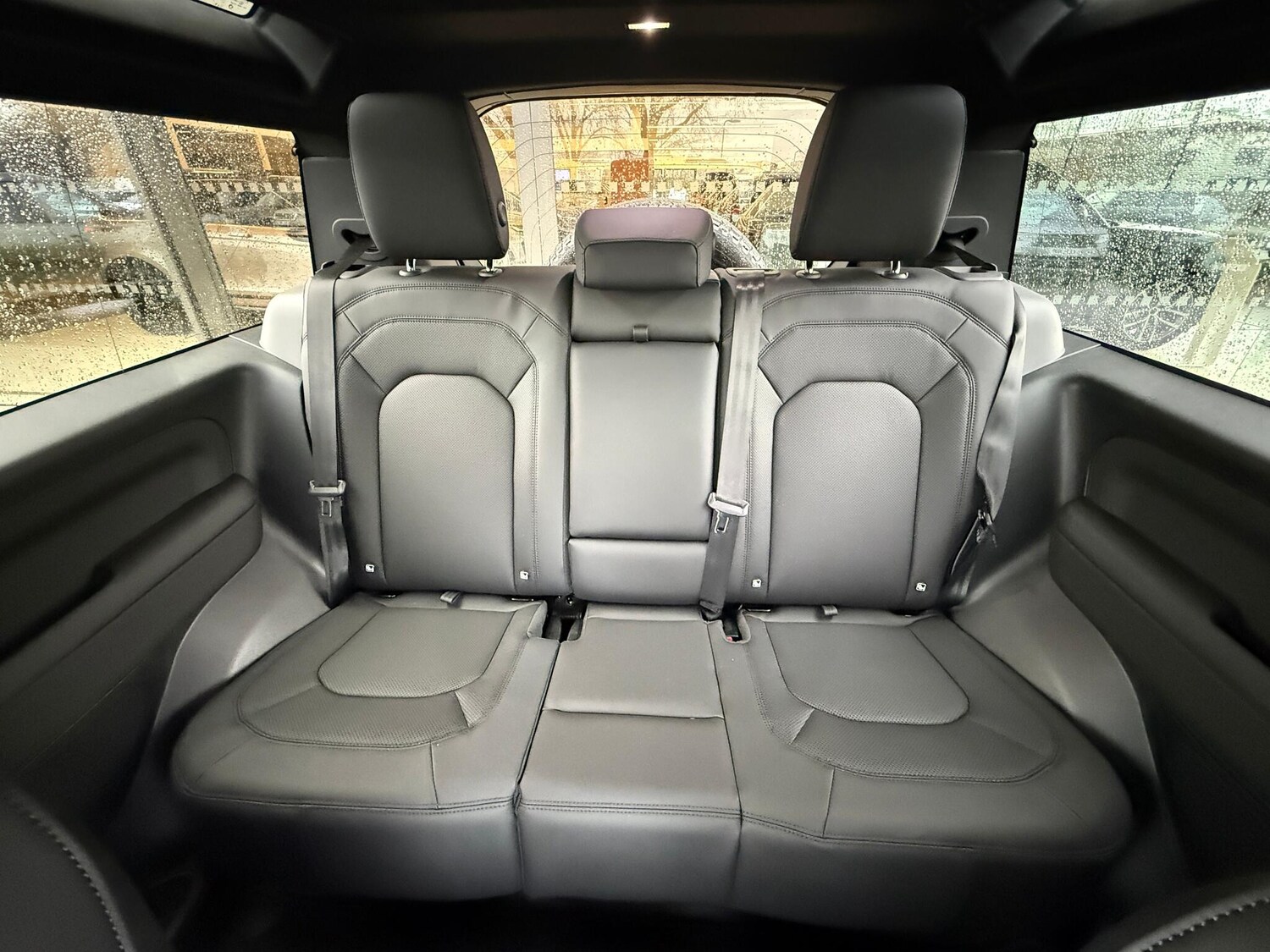 Used Land Rover Defender 2025 for sale - 77469188: Photo 11