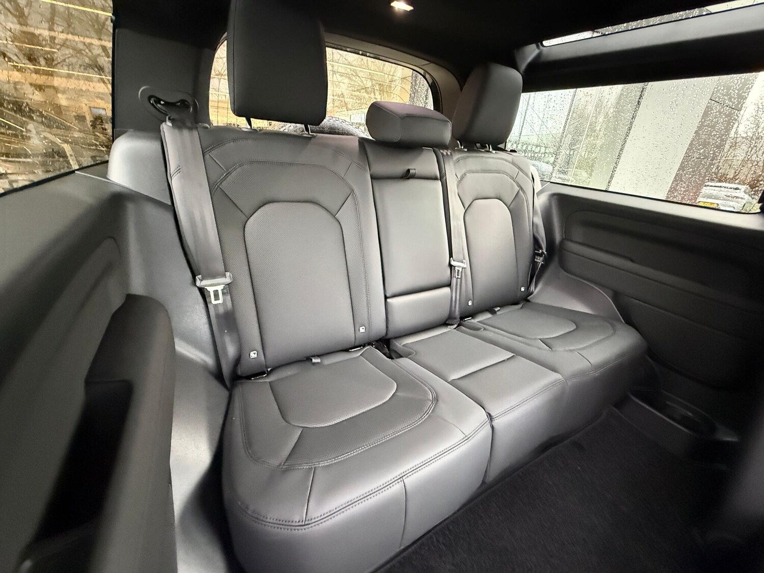 Used Land Rover Defender 2025 for sale - 77469188: Photo 32