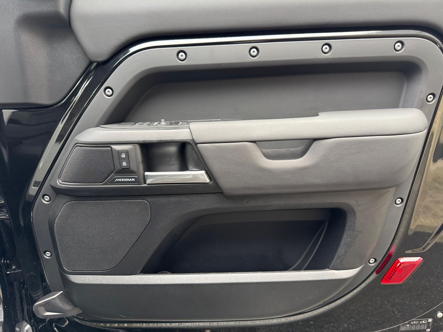 Used Land Rover Defender 2025 for sale - 77469188: Photo 39