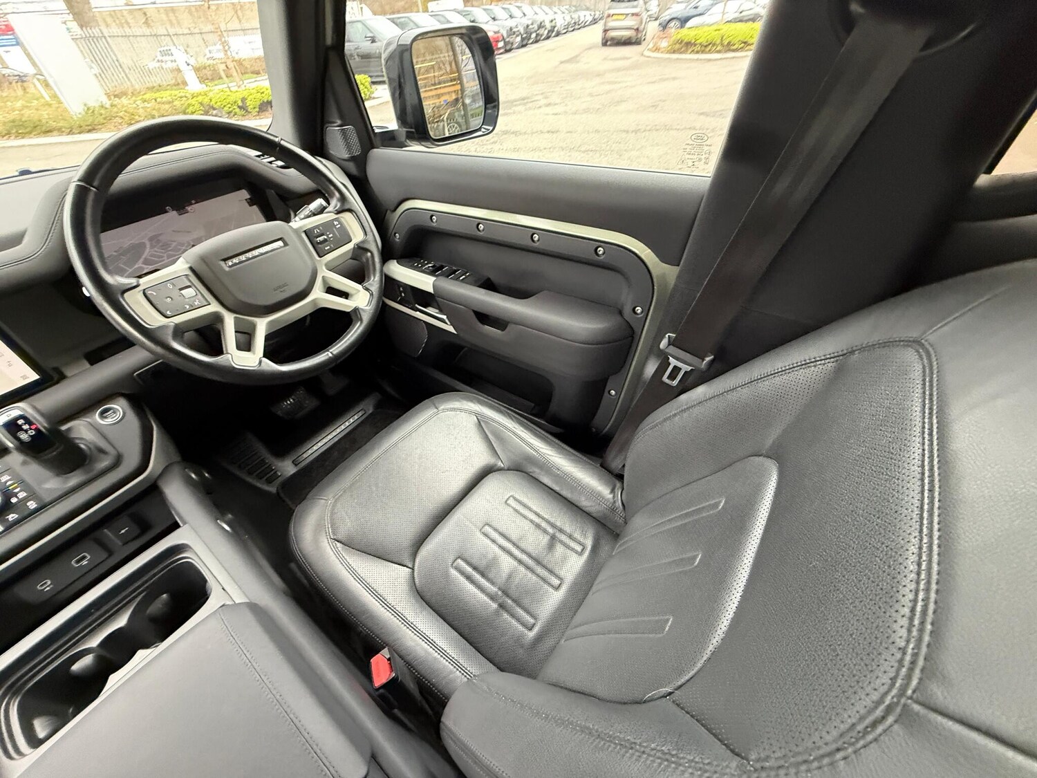 Used Land Rover Defender 2021 for sale - 76952977: Photo 13