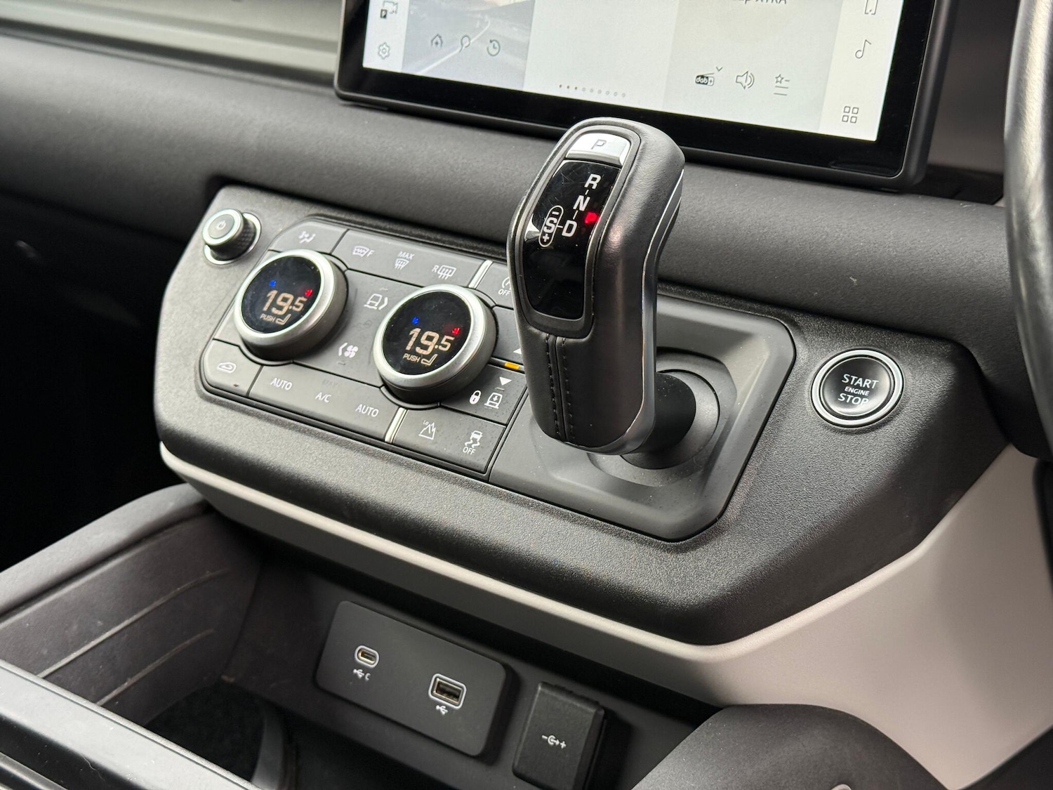 Used Land Rover Defender 2021 for sale - 76952977: Photo 20