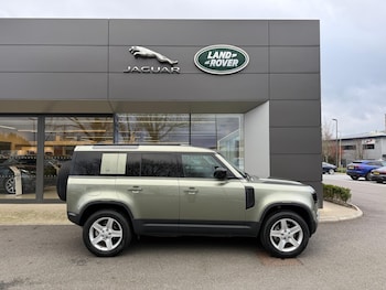 Used Land Rover Defender 2021 for sale - 76952977: Photo