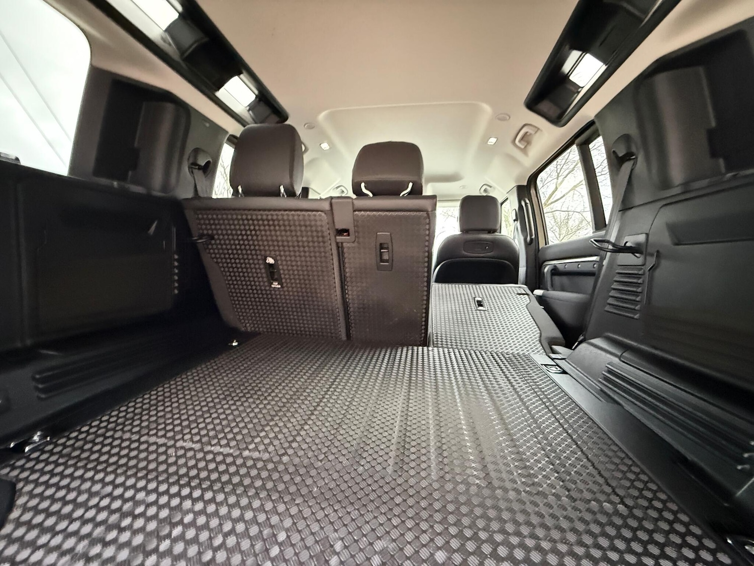 Used Land Rover Defender 2021 for sale - 76952977: Photo 38