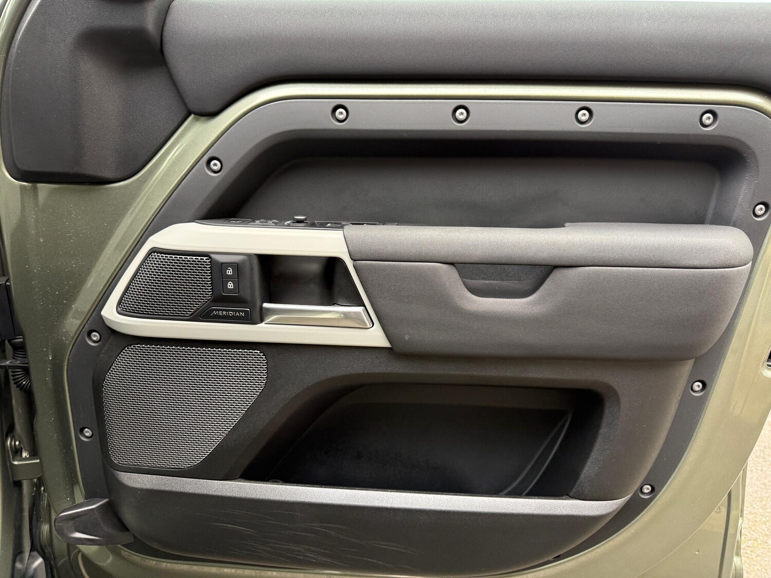 Used Land Rover Defender 2021 for sale - 76952977: Photo 46