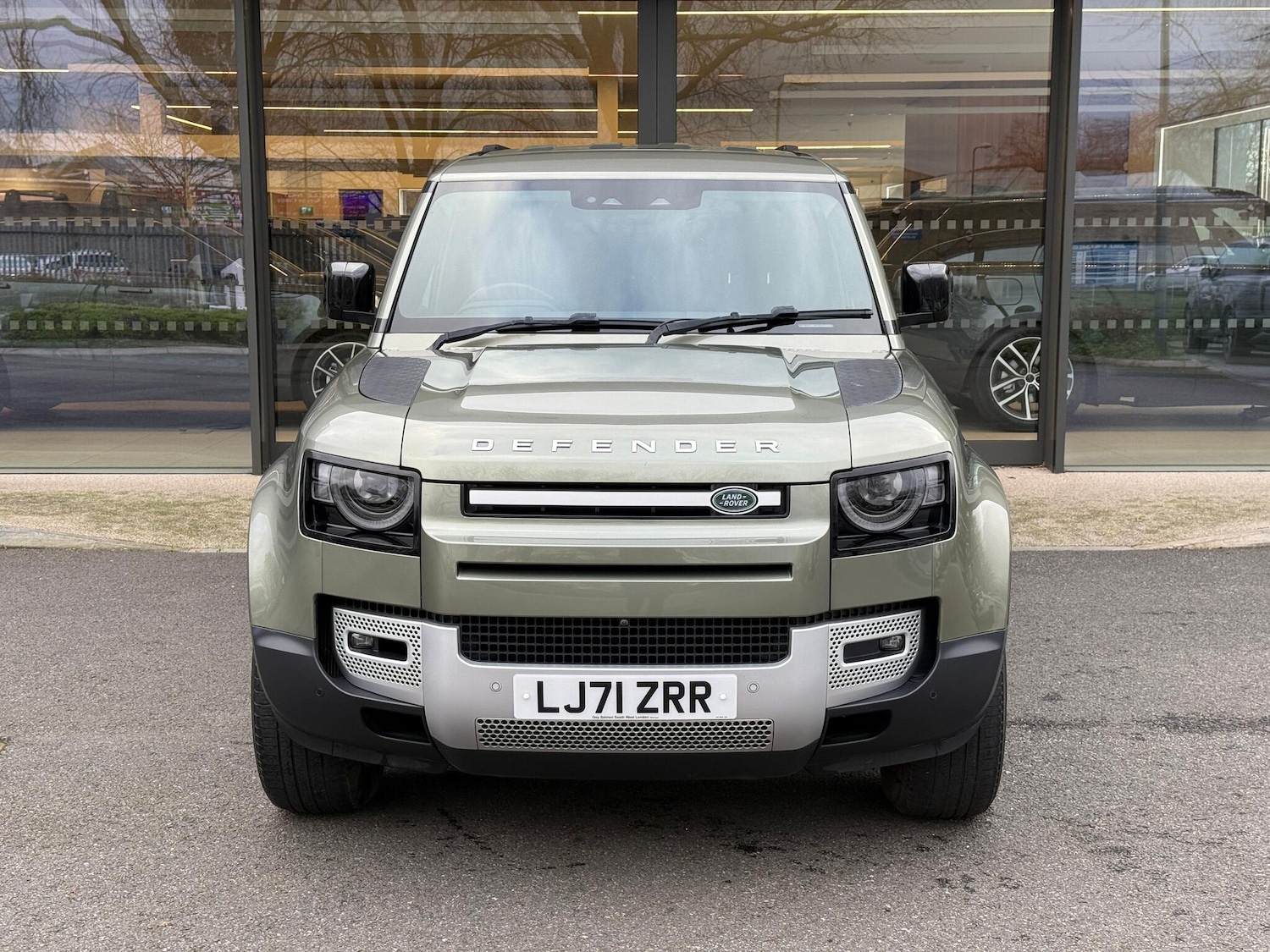 Used Land Rover Defender 2021 for sale - 76952977: Photo 8