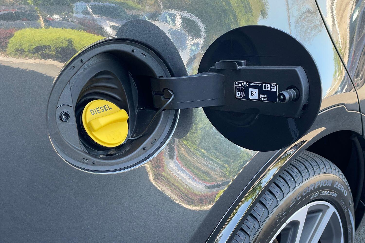 Used Land Rover Discovery 2025 for sale - 76572558: Photo 43