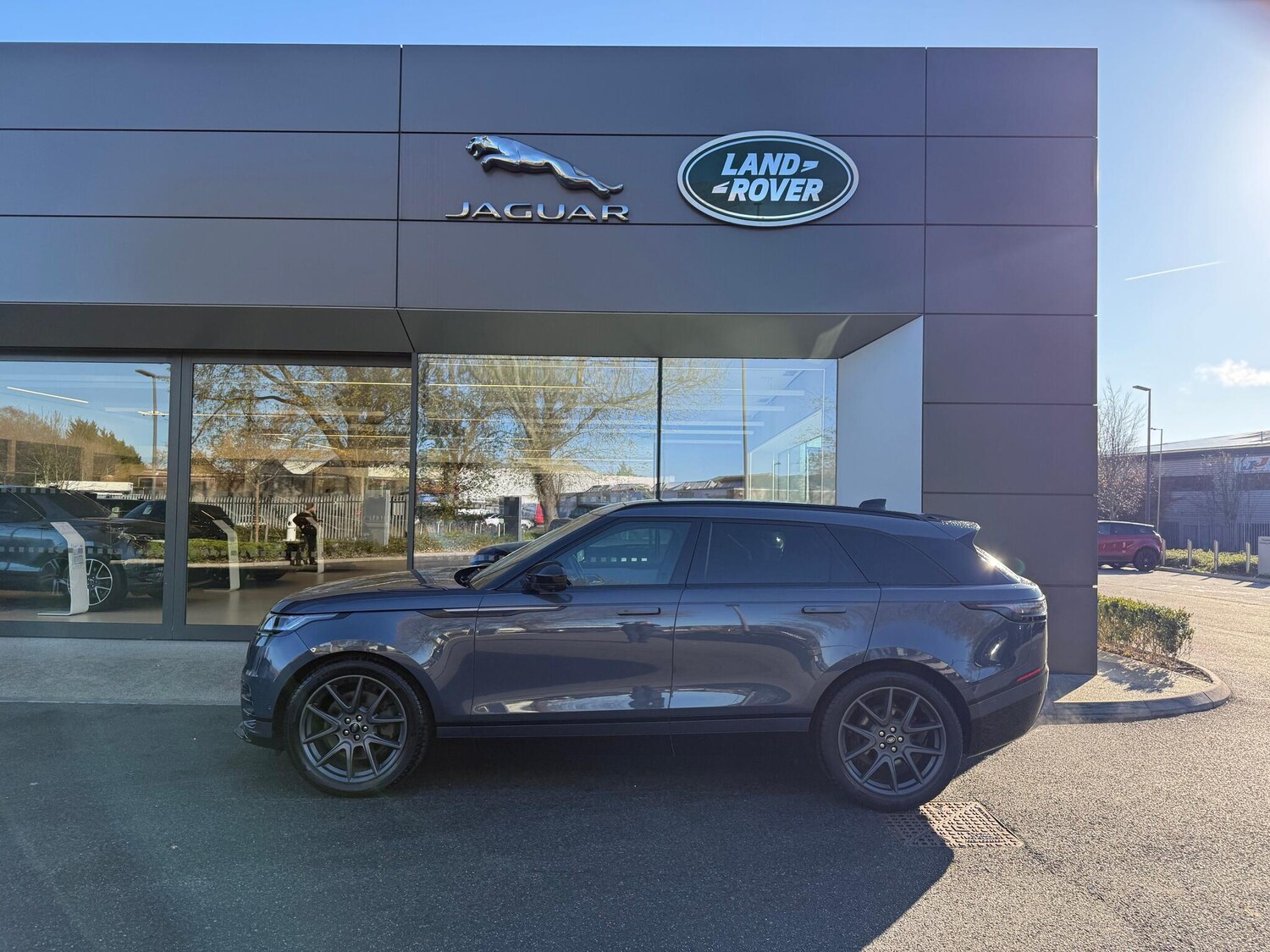 Used Land Rover Range Rover Velar 2023 for sale - 76424219: Photo 28