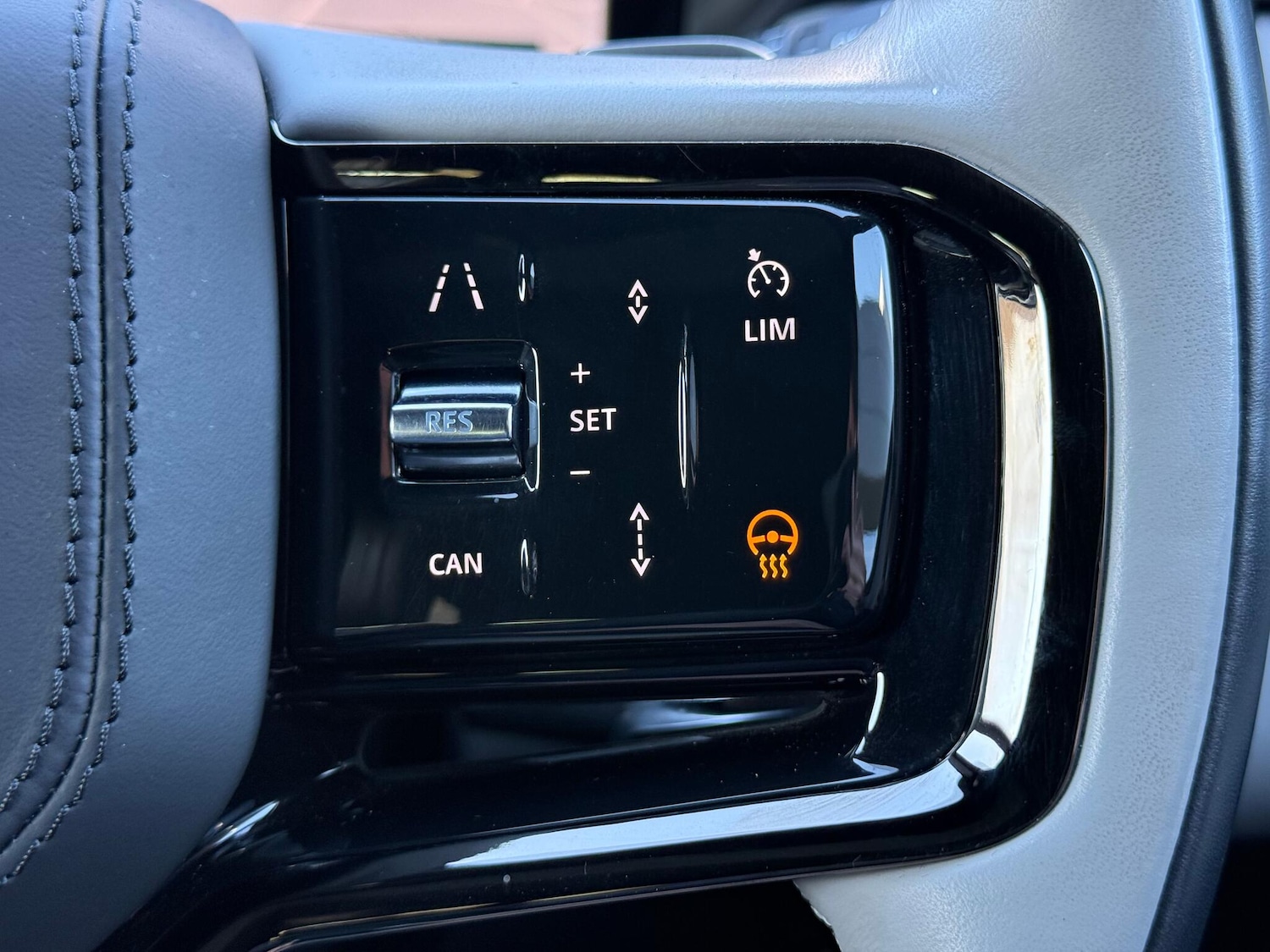 Used Land Rover Range Rover Velar 2023 for sale - 76424219: Photo 29