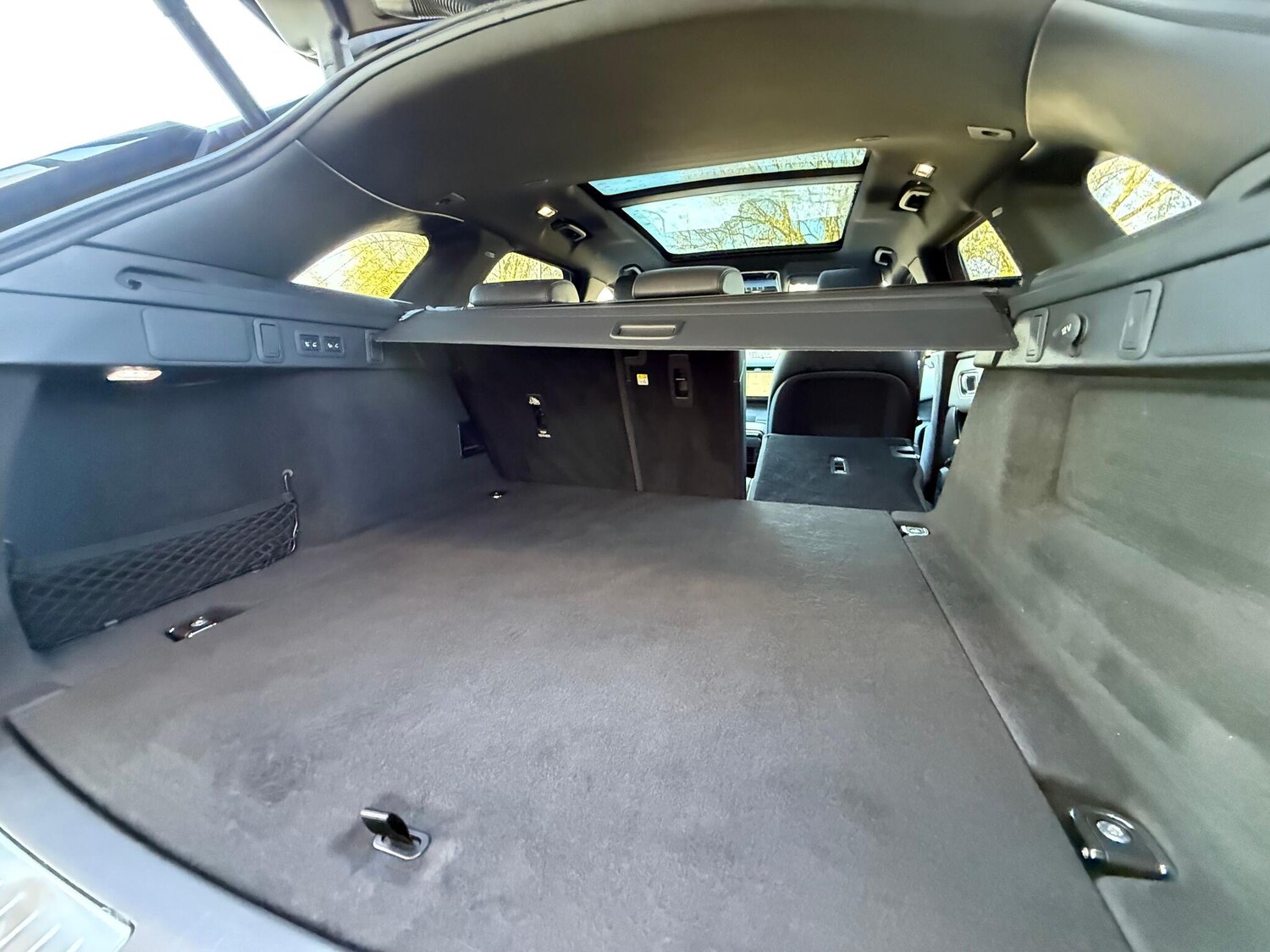 Used Land Rover Range Rover Velar 2023 for sale - 76424219: Photo 40