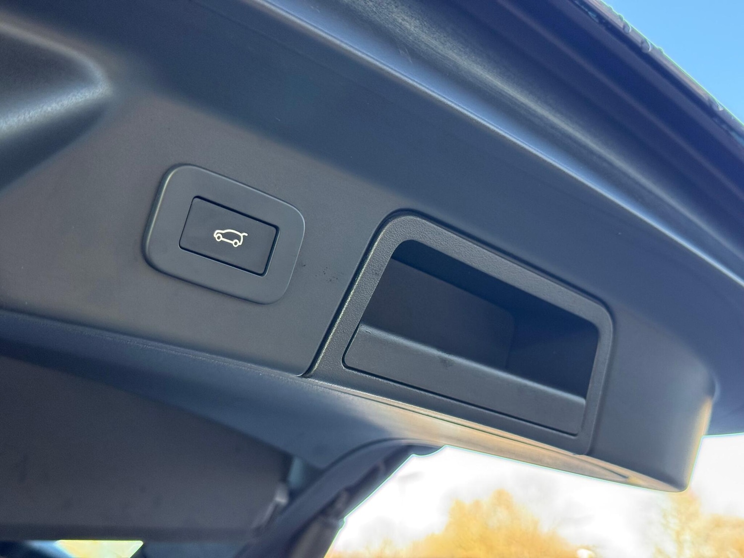 Used Land Rover Range Rover Velar 2023 for sale - 76424219: Photo 42