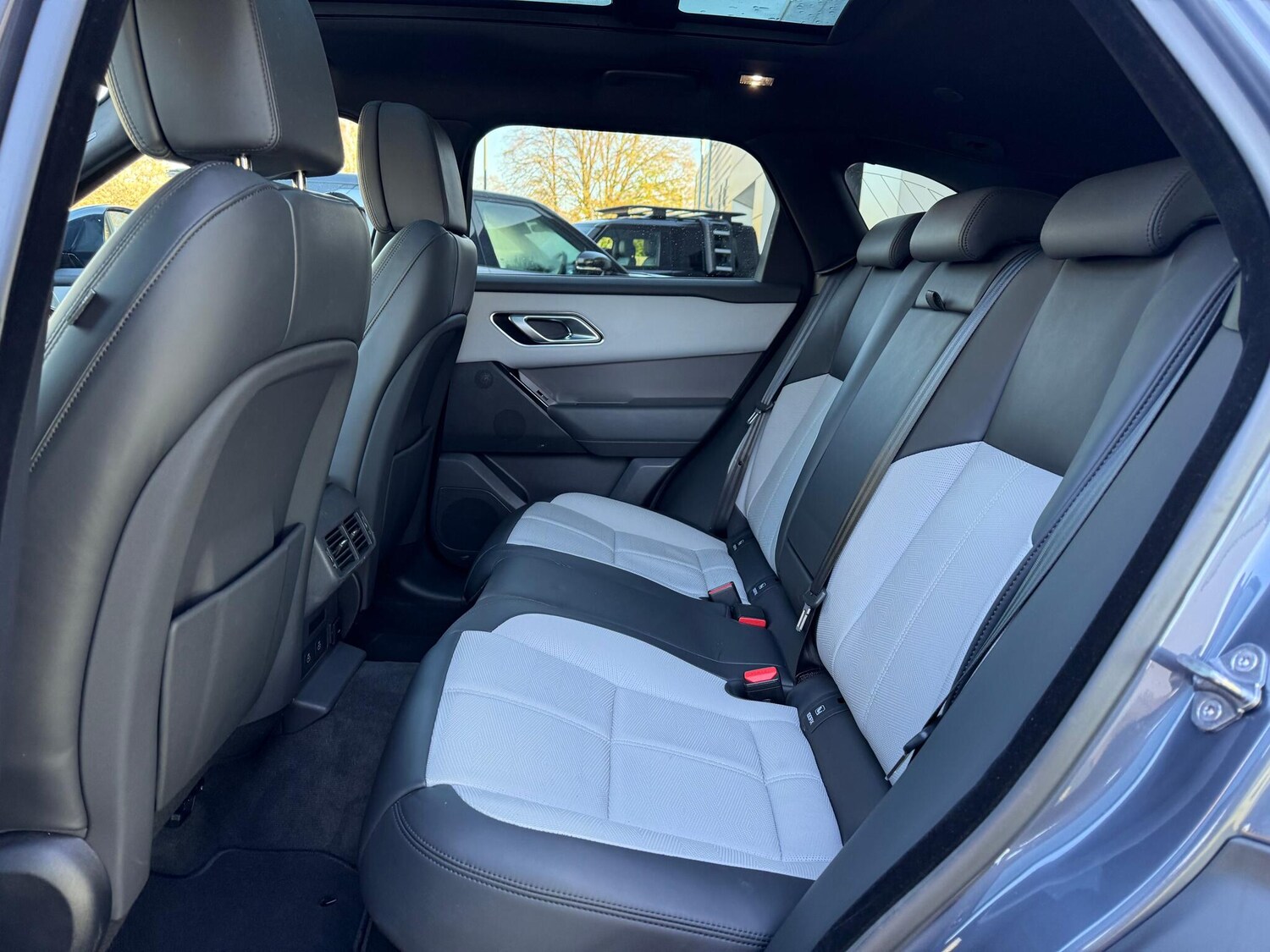 Used Land Rover Range Rover Velar 2023 for sale - 76424219: Photo 49