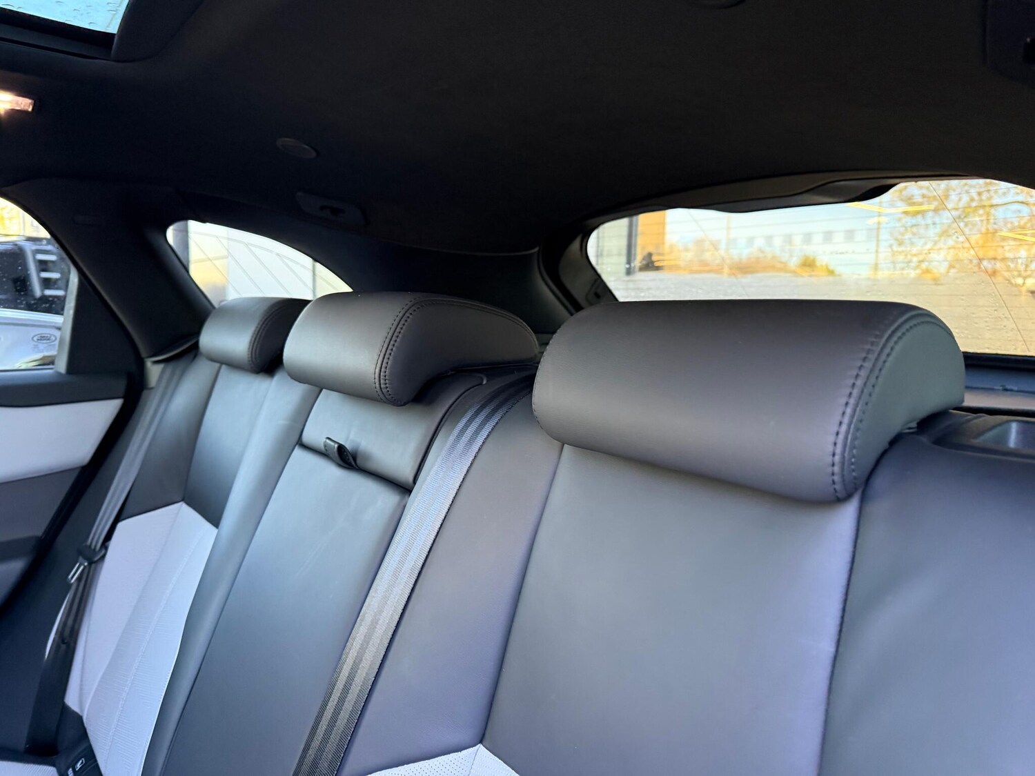 Used Land Rover Range Rover Velar 2023 for sale - 76424219: Photo 50