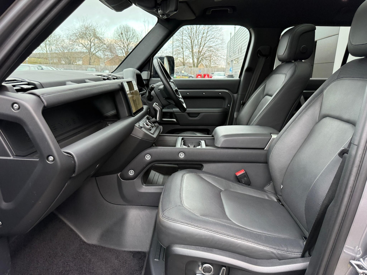 Used Land Rover Defender 2023 for sale - 76953193: Photo 10