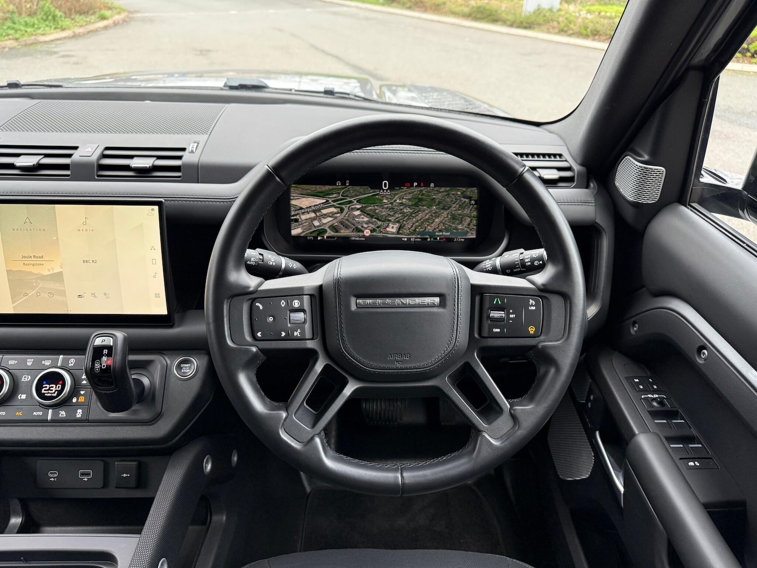 Used Land Rover Defender 2023 for sale - 76953193: Photo 14