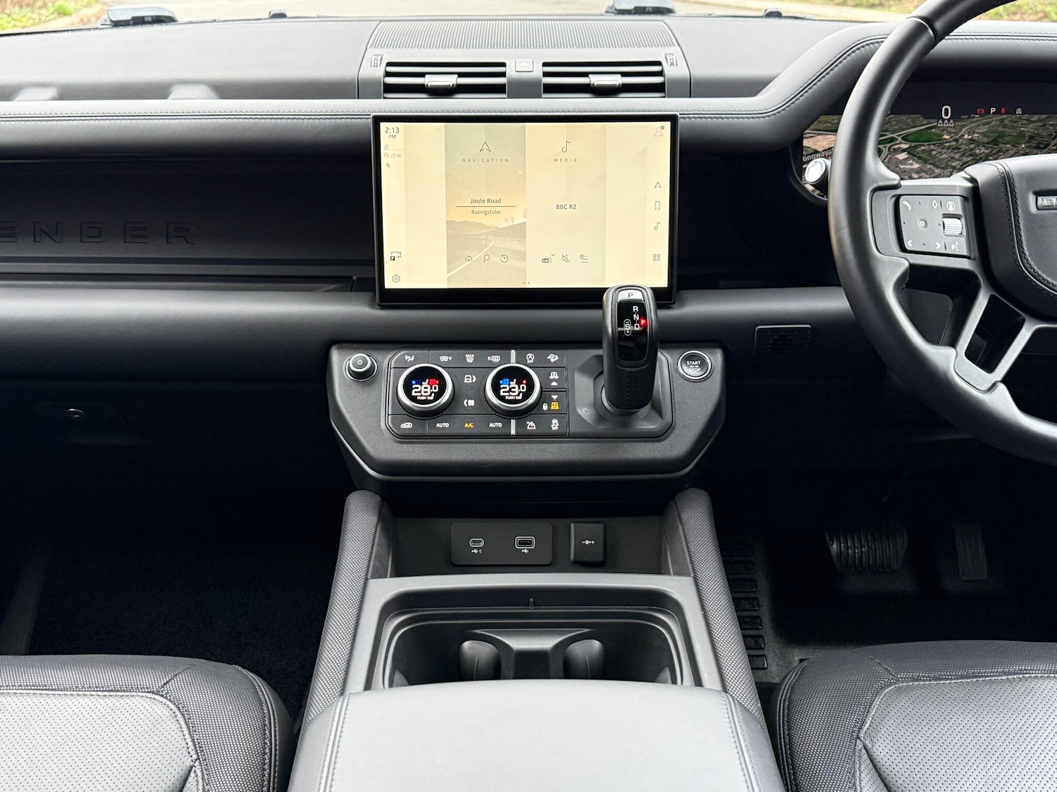 Used Land Rover Defender 2023 for sale - 76953193: Photo 15