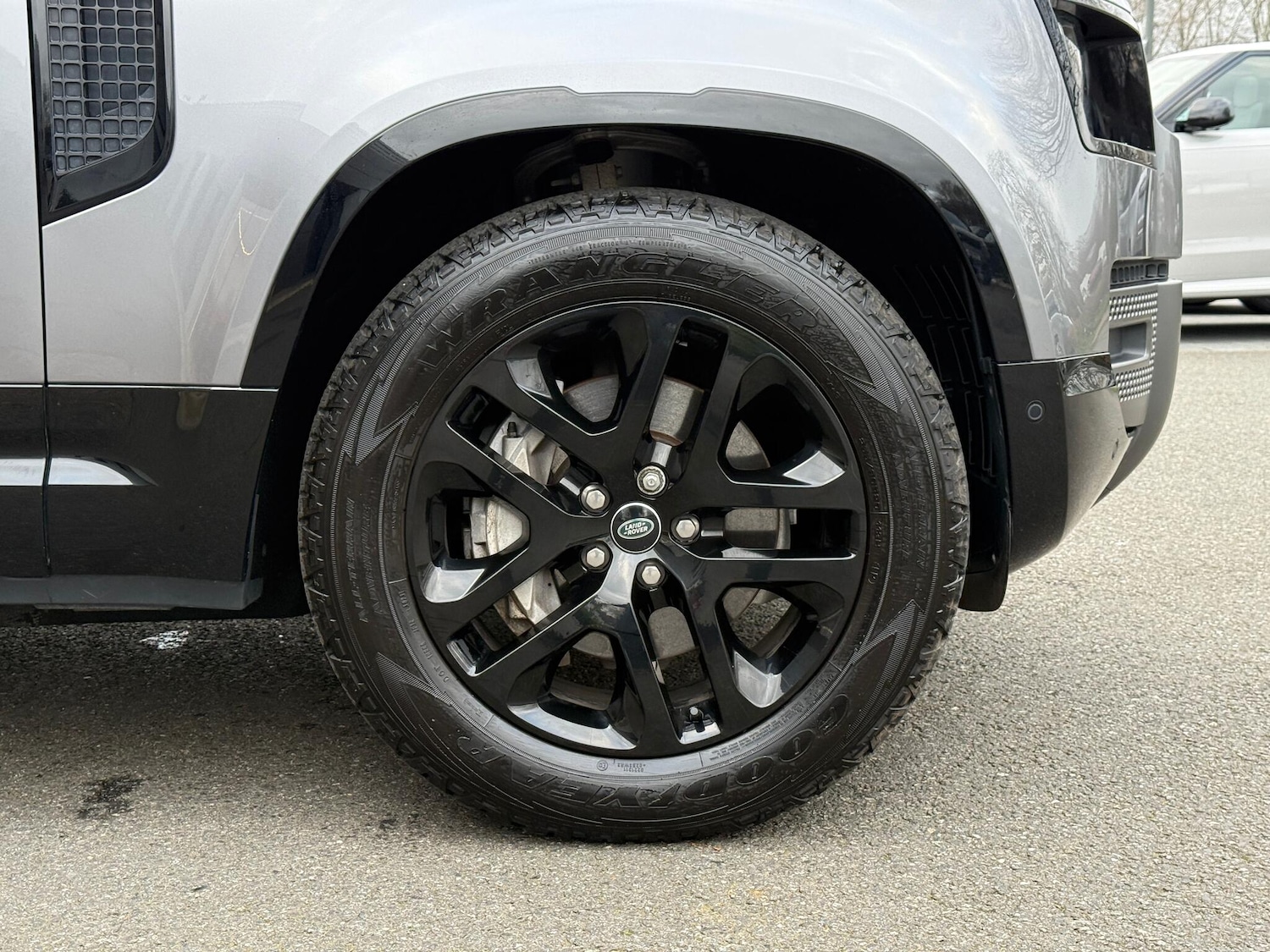 Used Land Rover Defender 2023 for sale - 76953193: Photo 22