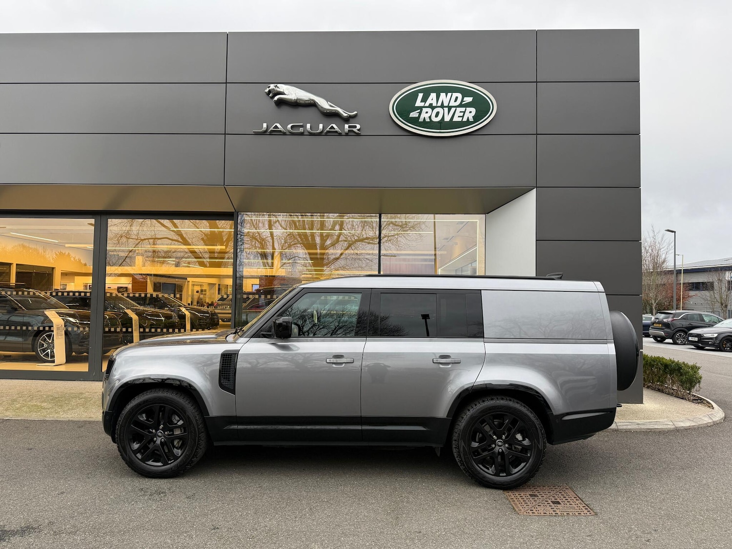 Used Land Rover Defender 2023 for sale - 76953193: Photo 26