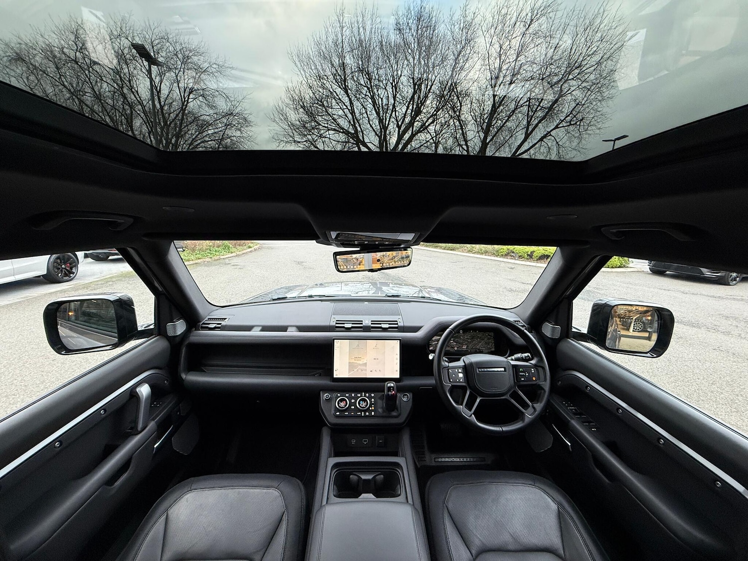 Used Land Rover Defender 2023 for sale - 76953193: Photo 3