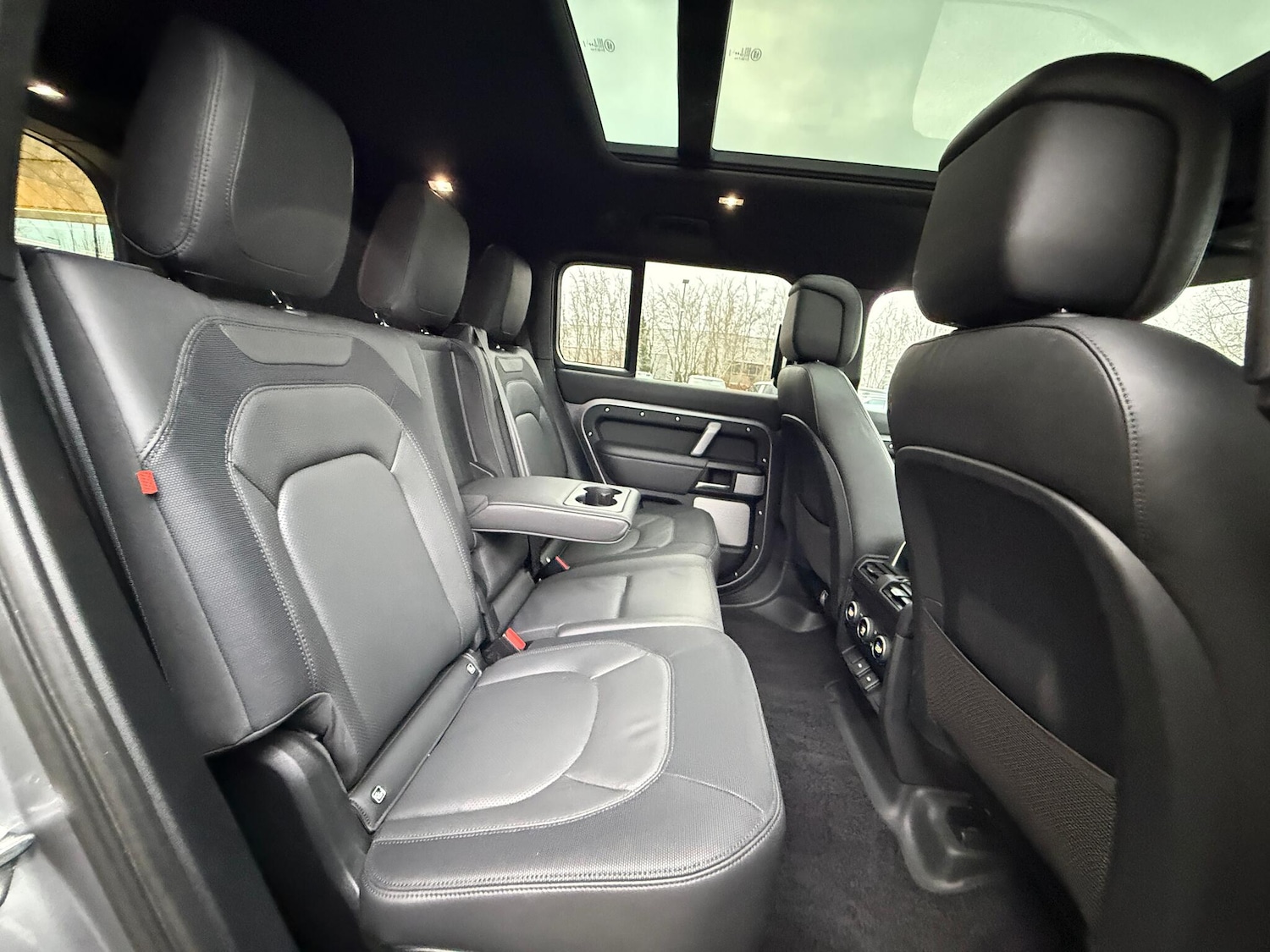 Used Land Rover Defender 2023 for sale - 76953193: Photo 42