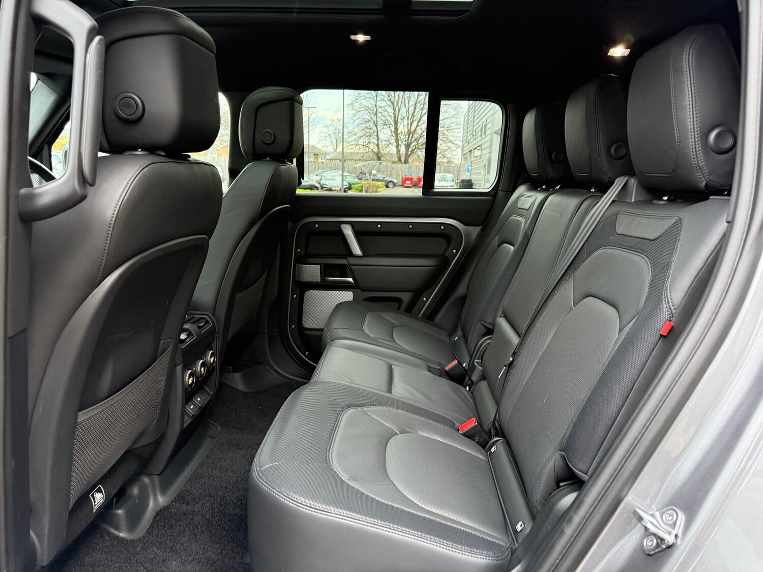 Used Land Rover Defender 2023 for sale - 76953193: Photo 49