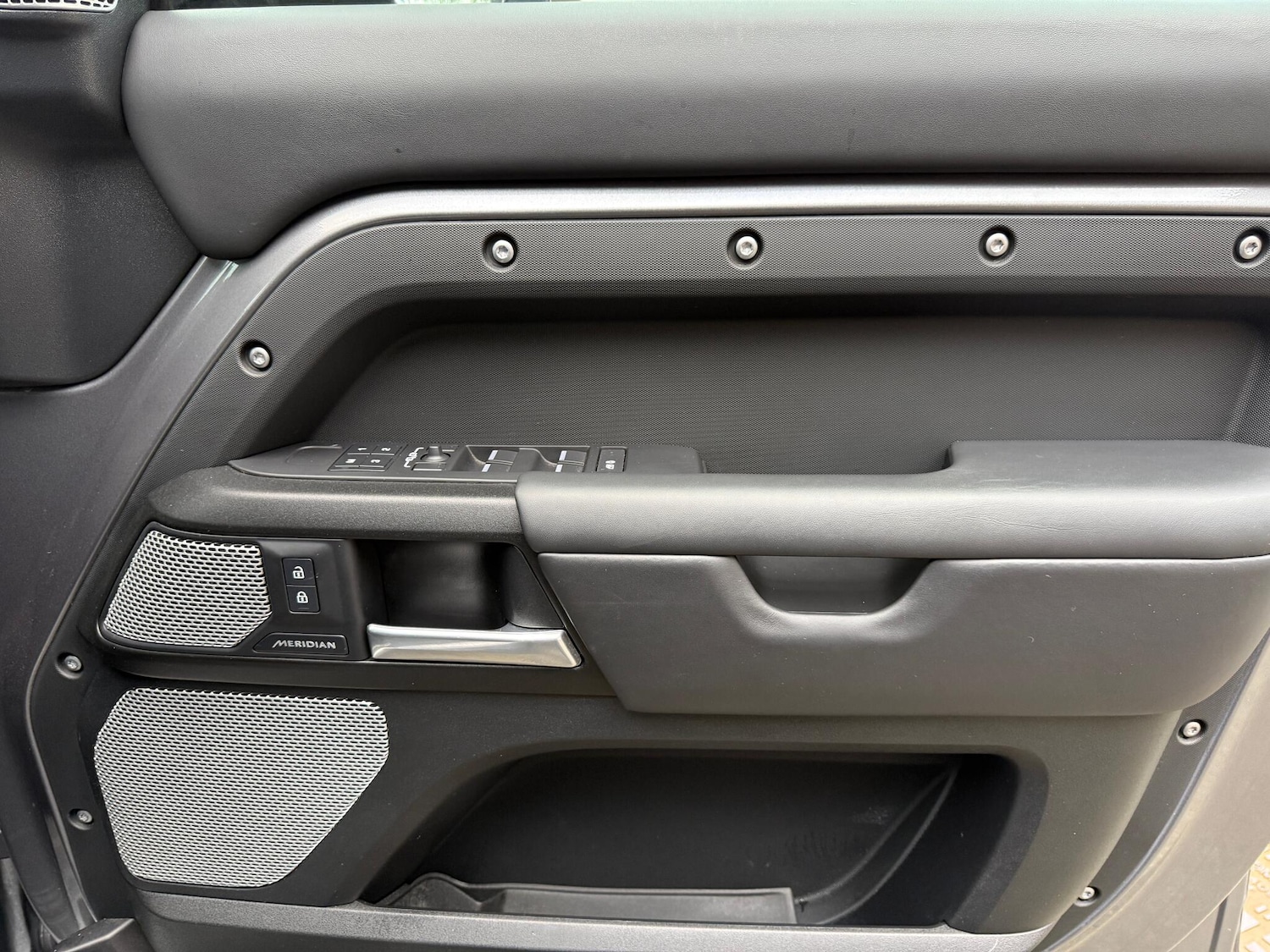 Used Land Rover Defender 2023 for sale - 76953193: Photo 51