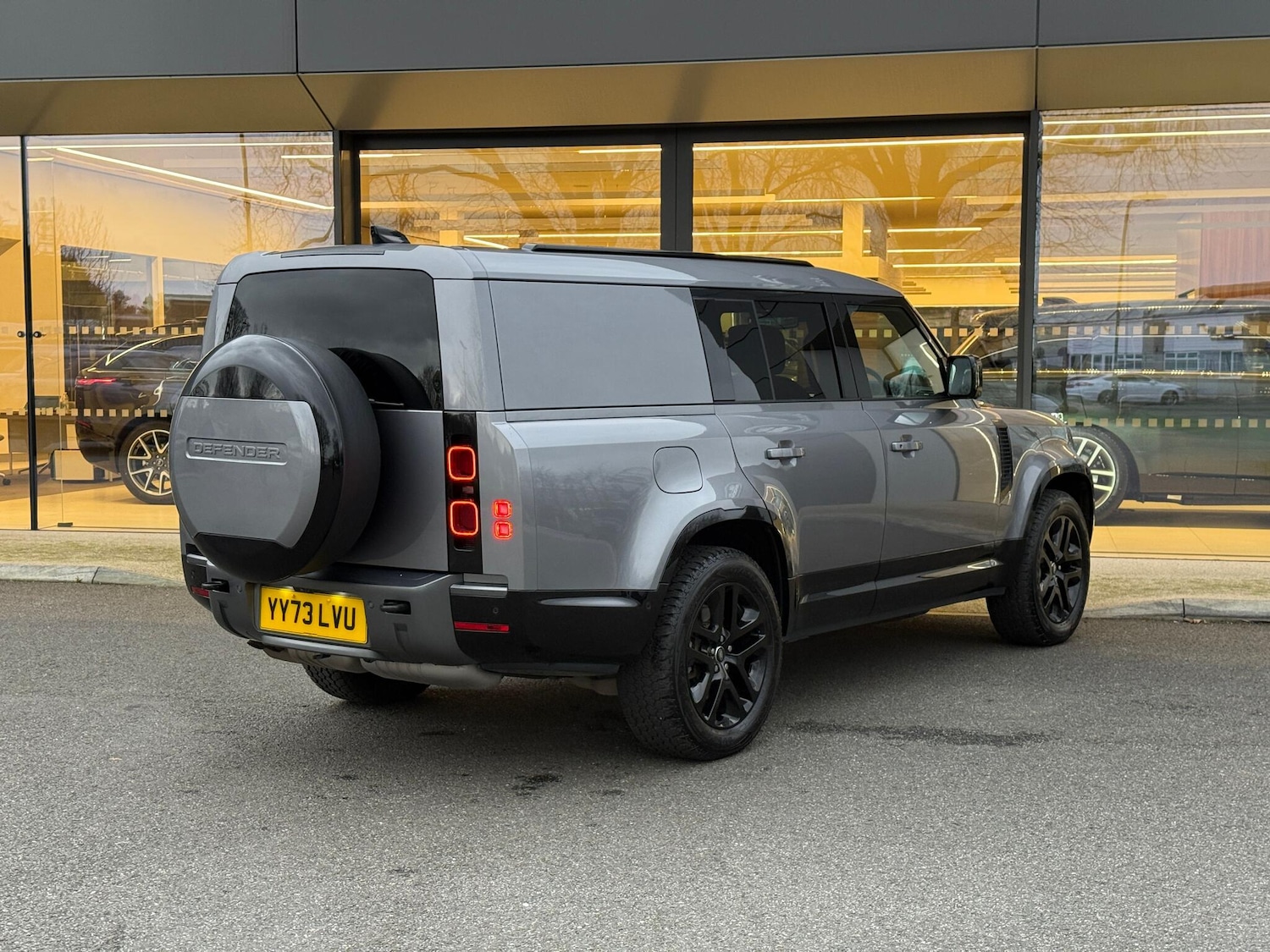 Used Land Rover Defender 2023 for sale - 76953193: Photo 7