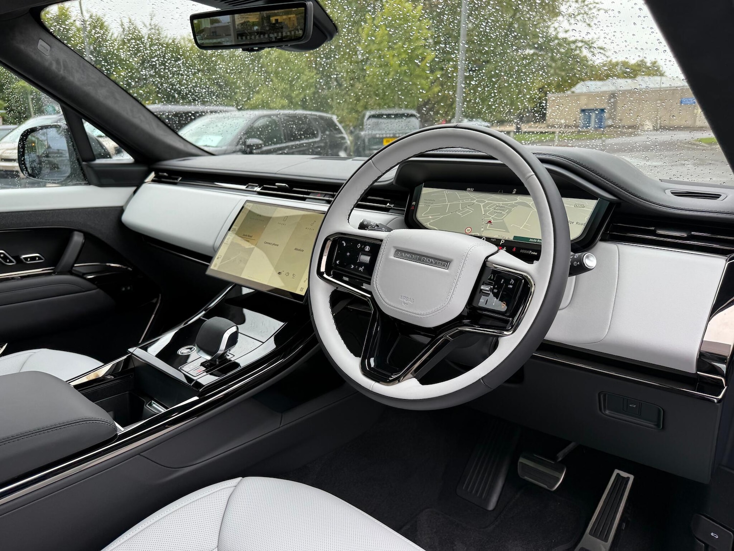 Used Land Rover Range Rover Sport 2025 for sale - 76913626: Photo 4