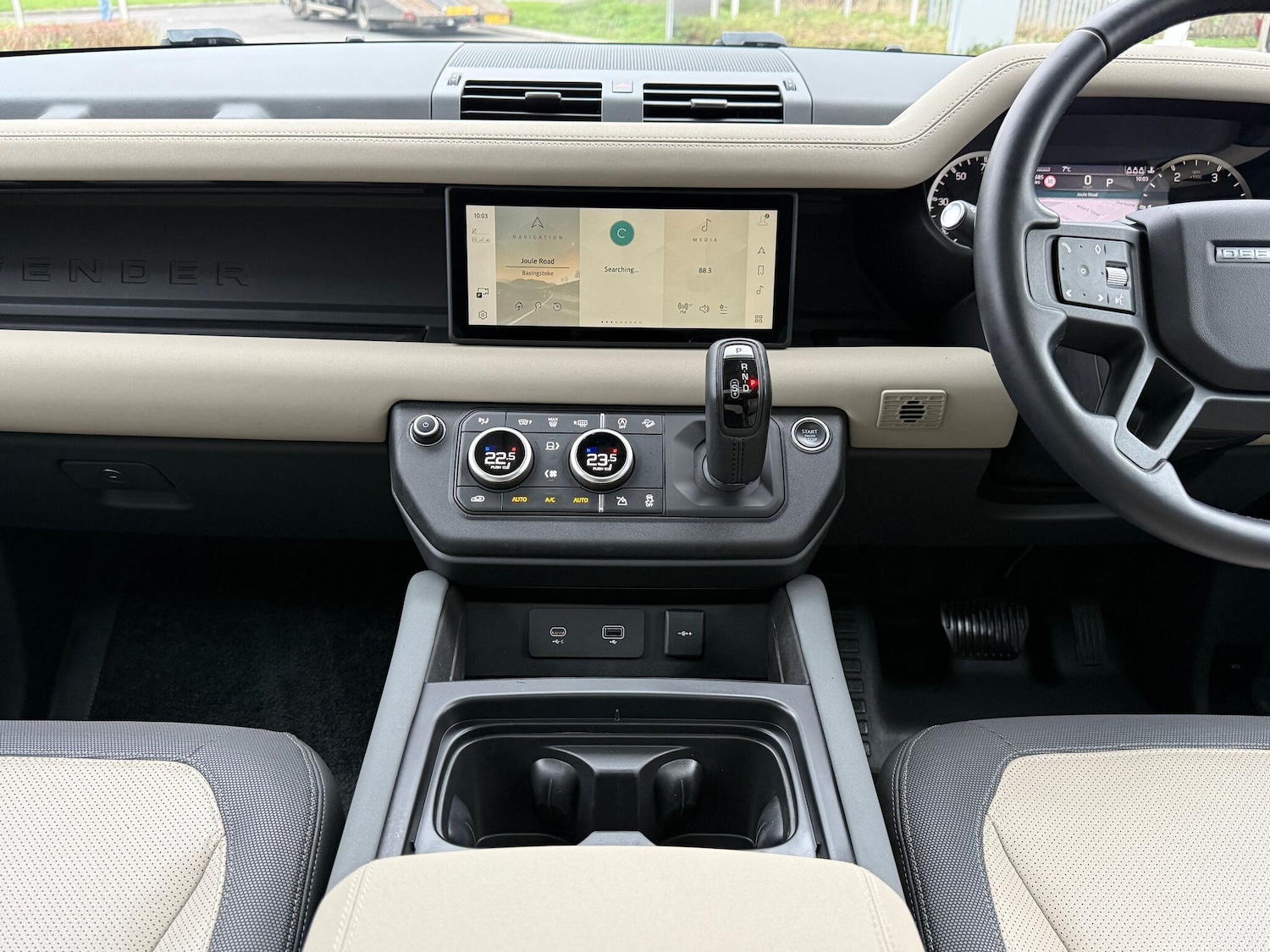 Used Land Rover Defender 2022 for sale - 77040602: Photo 15