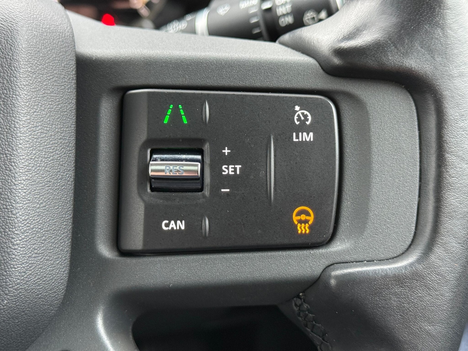 Used Land Rover Defender 2022 for sale - 77040602: Photo 27