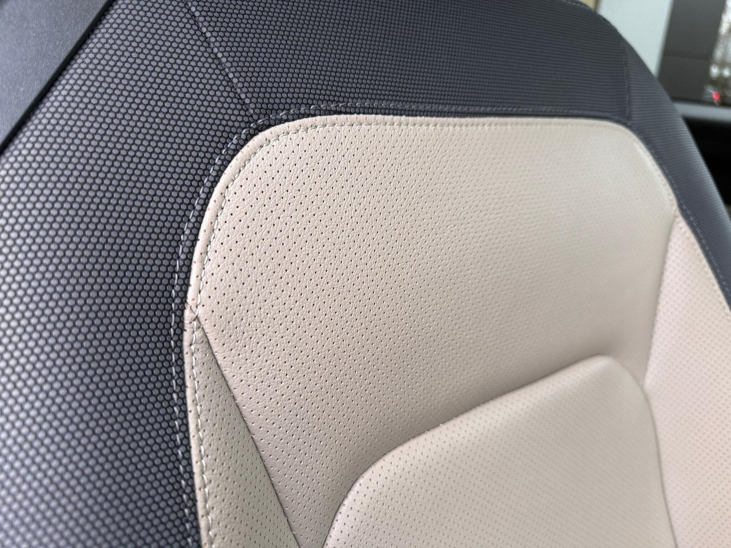 Used Land Rover Defender 2022 for sale - 77040602: Photo 33