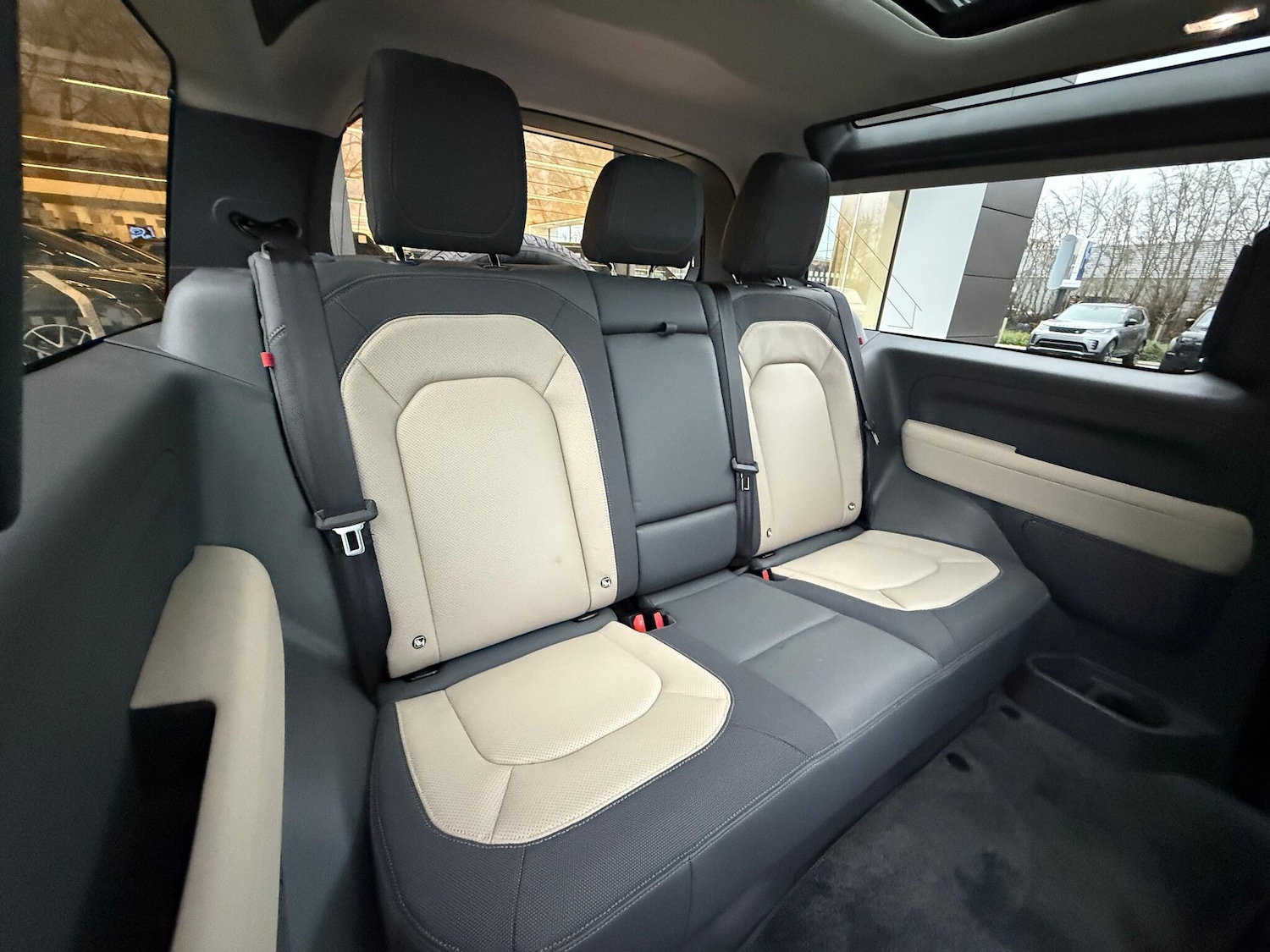 Used Land Rover Defender 2022 for sale - 77040602: Photo 39