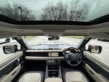 Used Land Rover Defender 90 2022 for sale - 77040602: Photo