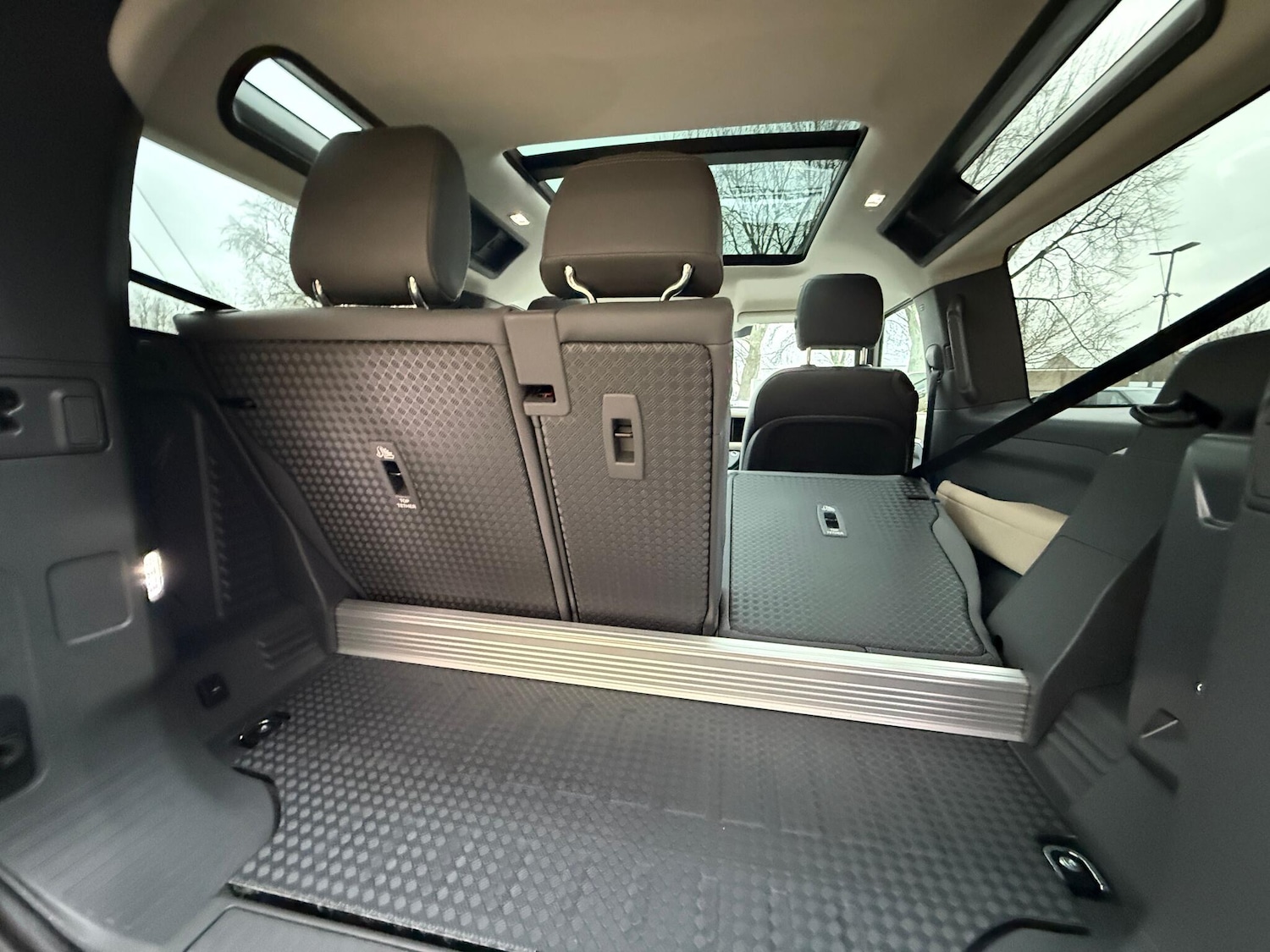 Used Land Rover Defender 2022 for sale - 77040602: Photo 40