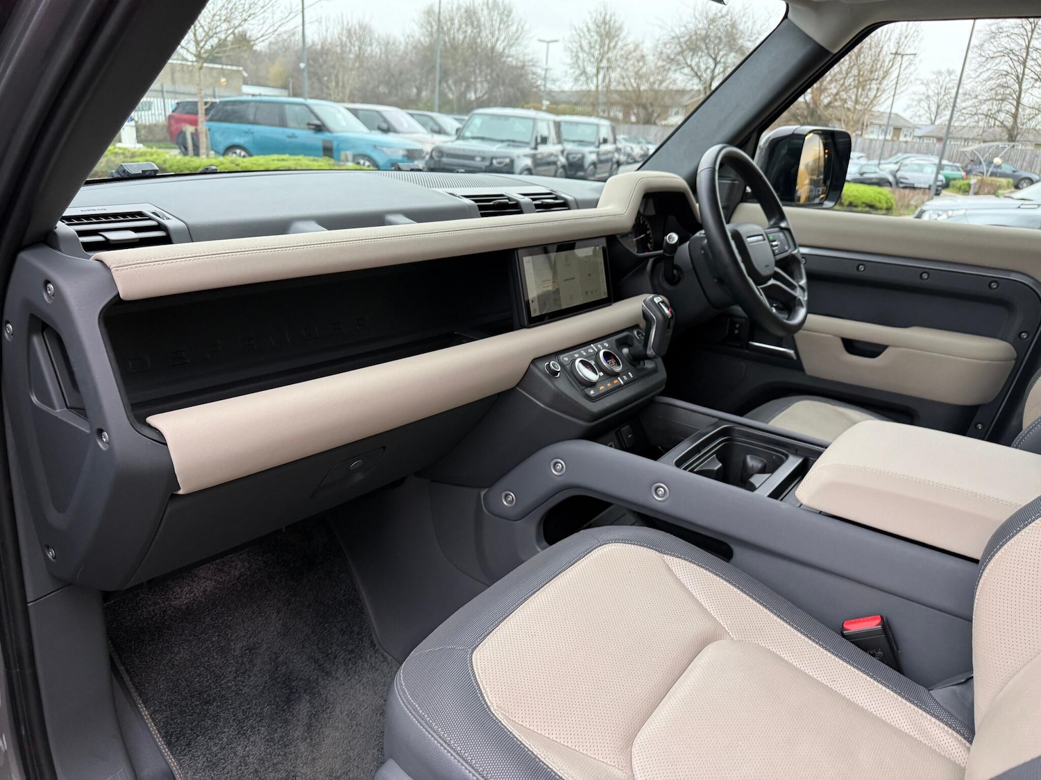 Used Land Rover Defender 2022 for sale - 77040602: Photo 43