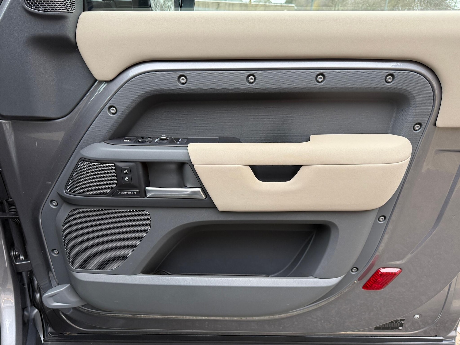 Used Land Rover Defender 2022 for sale - 77040602: Photo 45