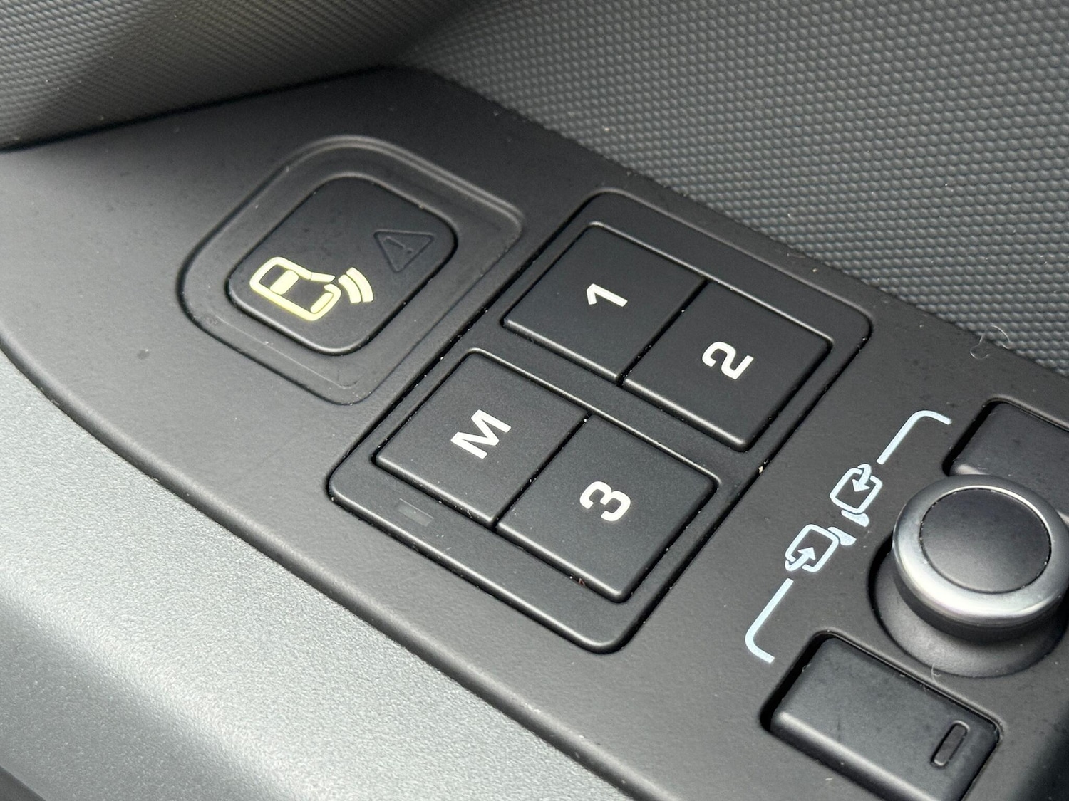 Used Land Rover Defender 2022 for sale - 77040602: Photo 46