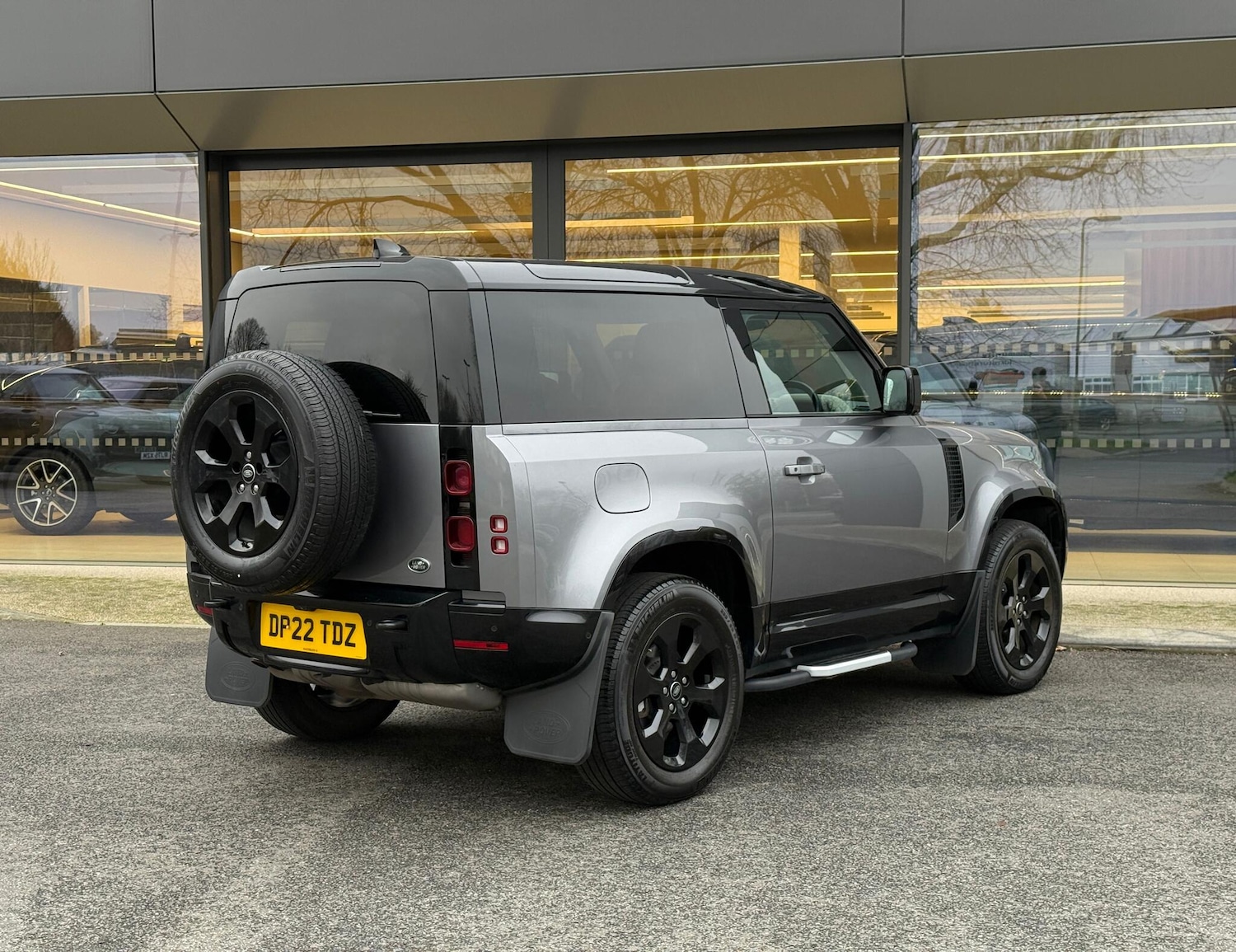 Used Land Rover Defender 2022 for sale - 77040602: Photo 7