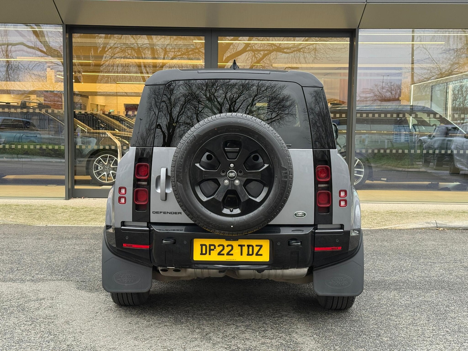 Used Land Rover Defender 2022 for sale - 77040602: Photo 8