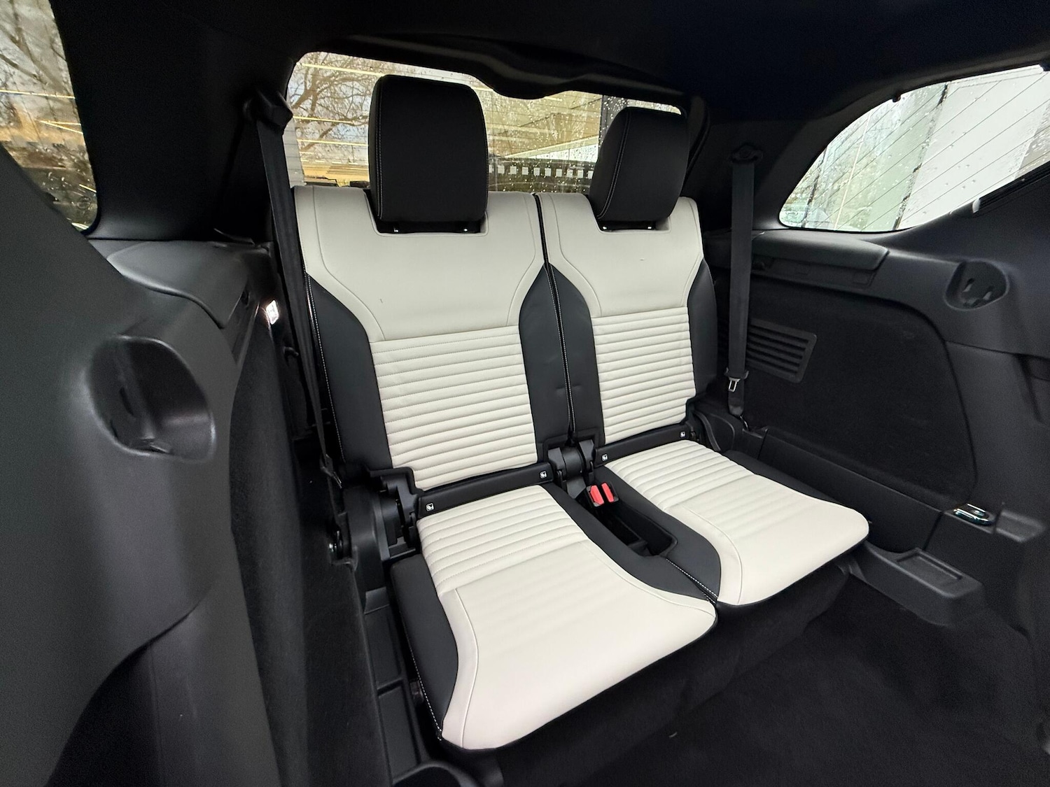 Used Land Rover Discovery 2023 for sale - 76457475: Photo 33