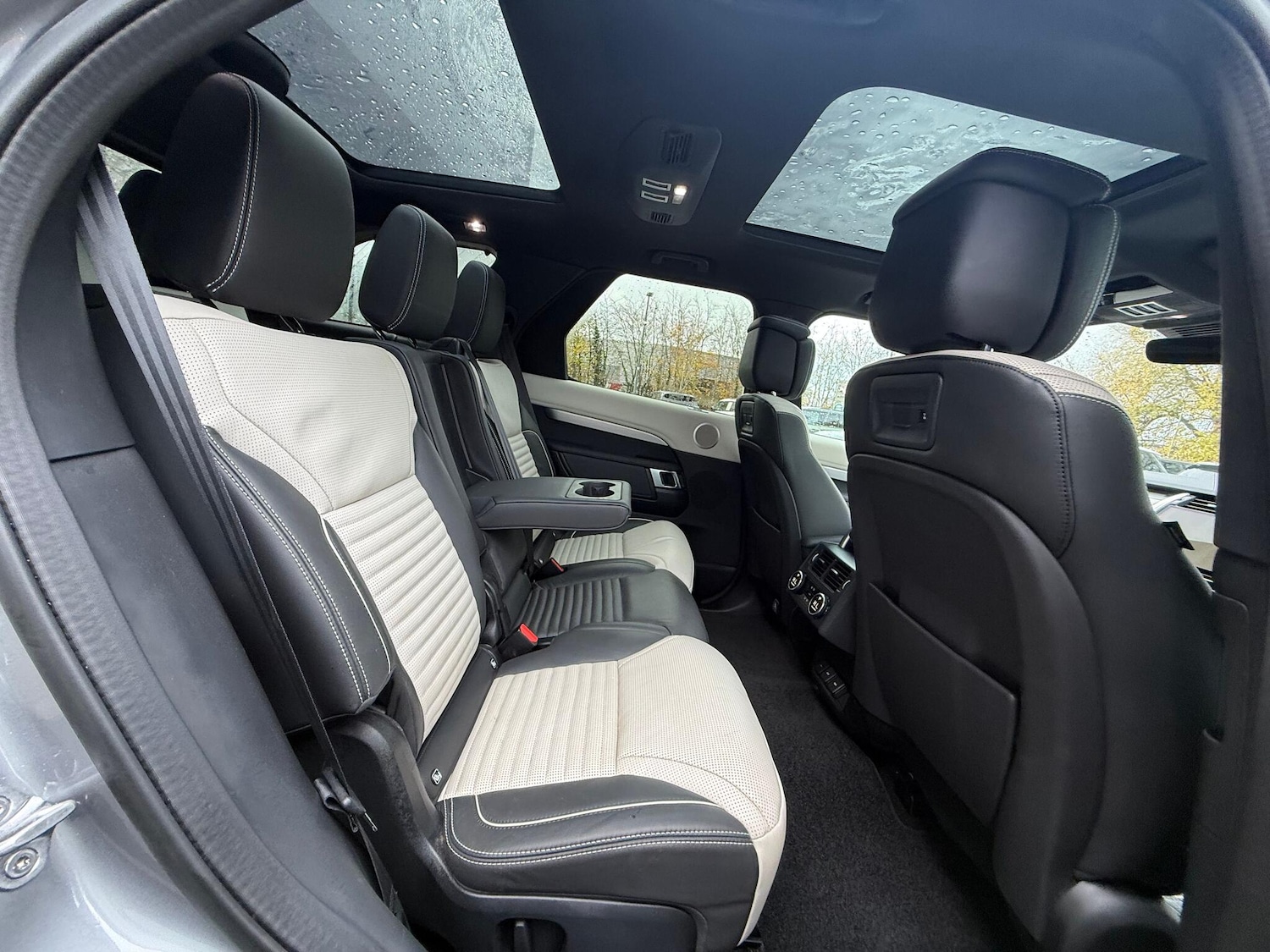 Used Land Rover Discovery 2023 for sale - 76457475: Photo 44